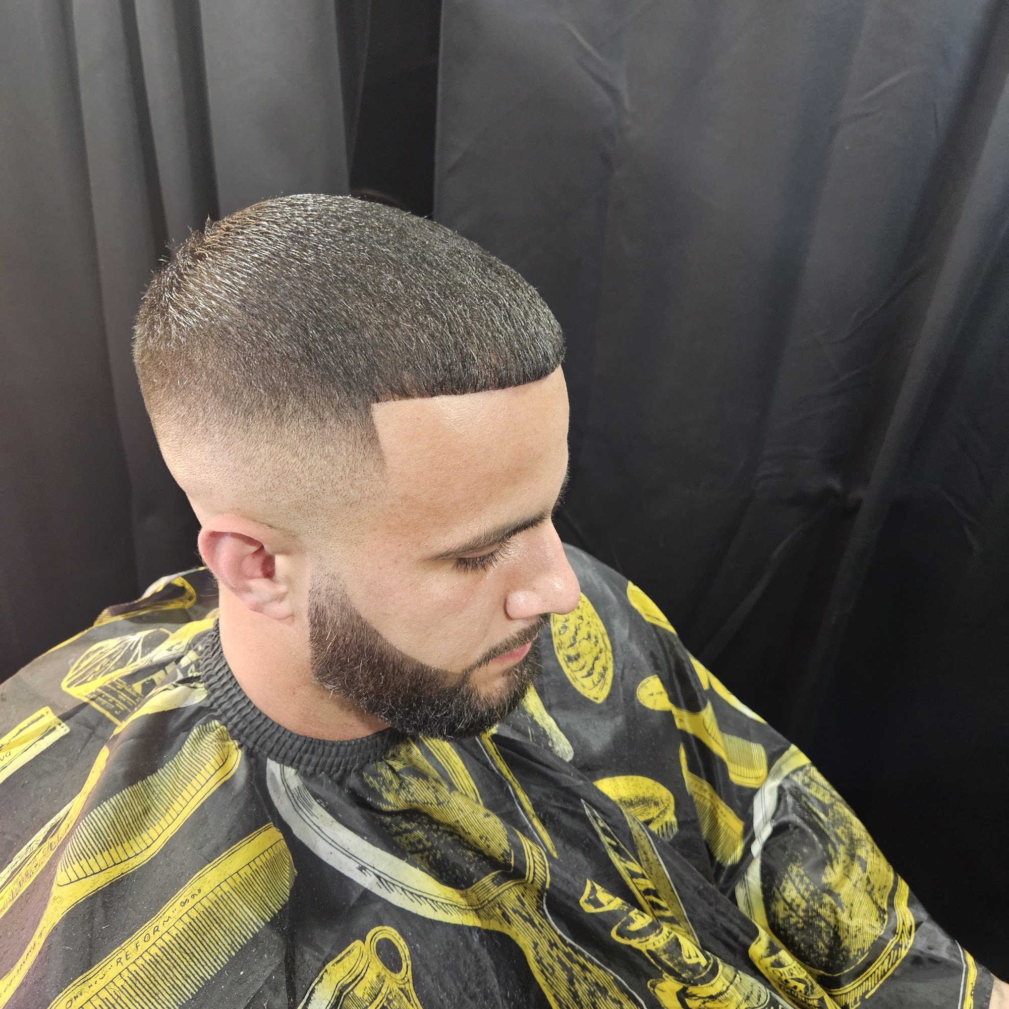 Concierge Cut's Mobile Barber 706 SW 76th Terrace, North Lauderdale Florida 33068