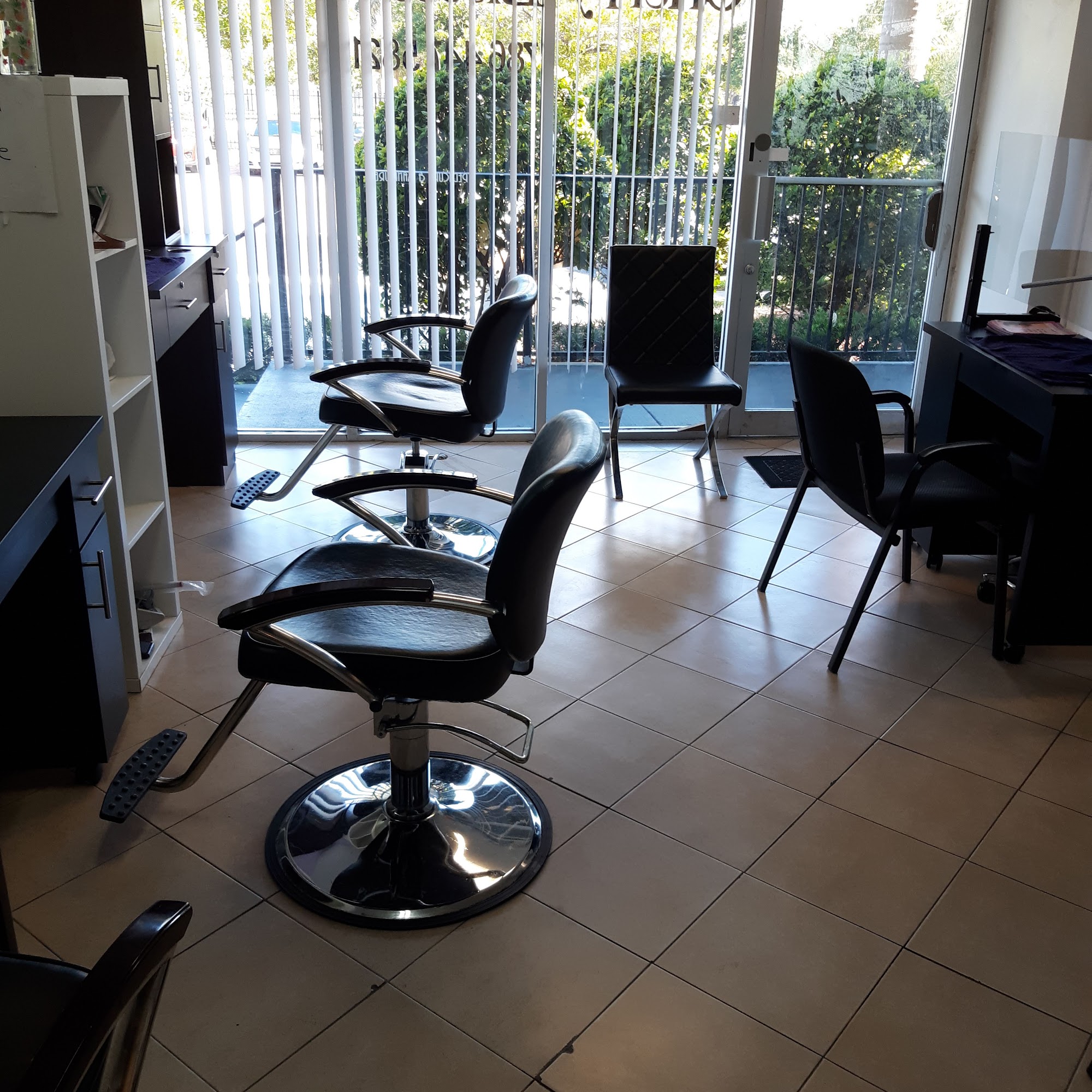 Cherry Blossom Salon 1521 NE 167th St, North Miami Beach Florida 33162