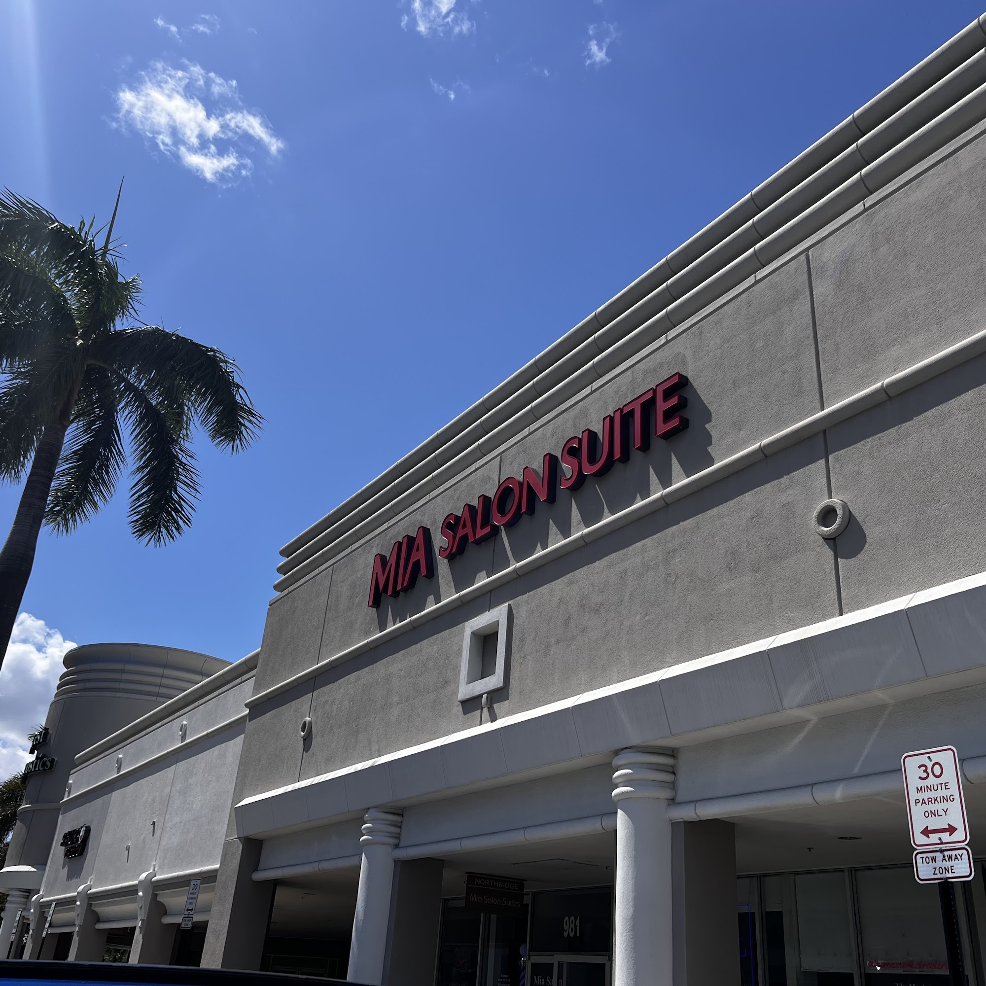 Mahnaz Hair Studio 981 E Commercial Blvd #104, Oakland Park Florida 33334