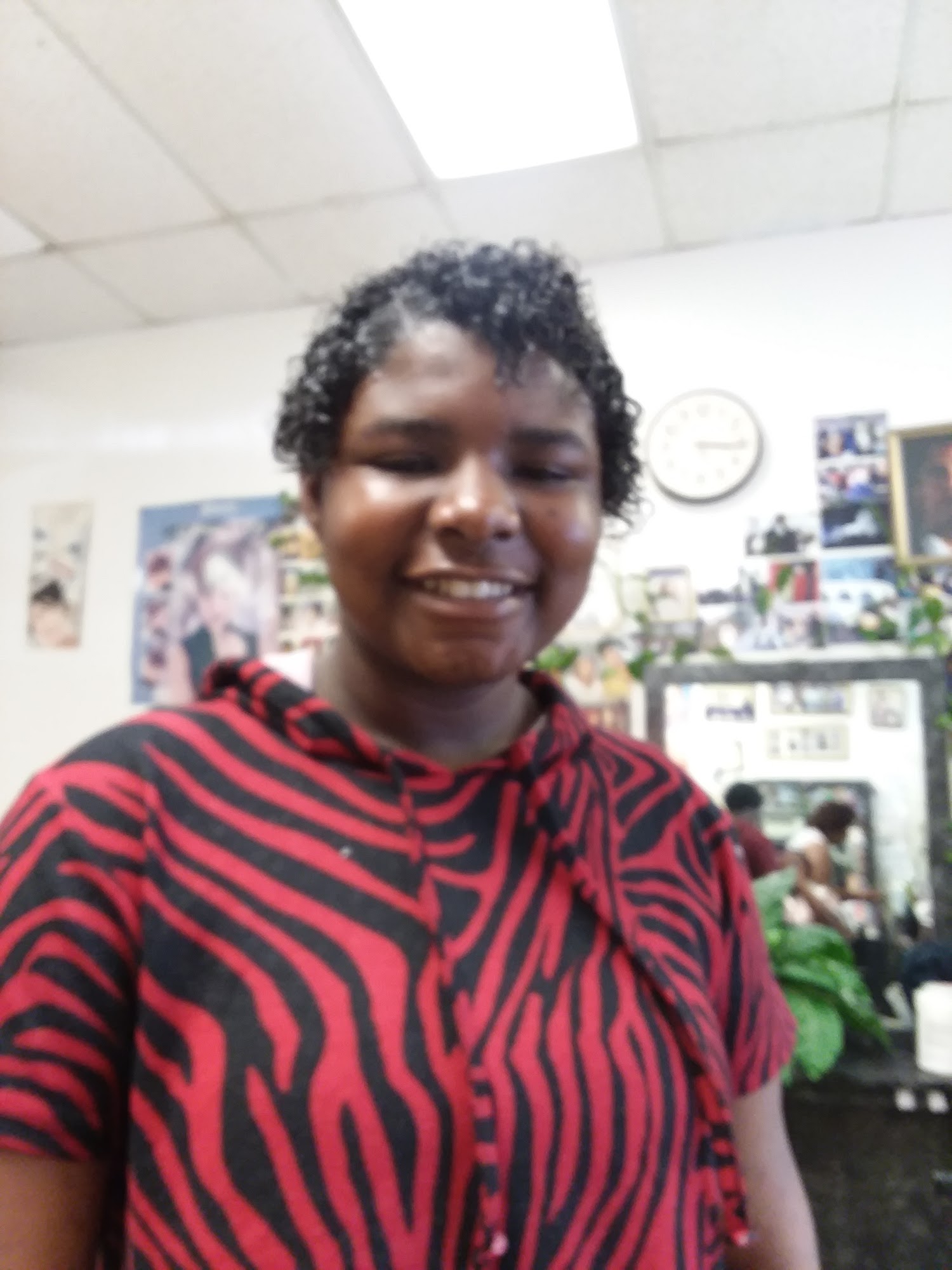 Ms Kiner Plus Two Beauty Salon