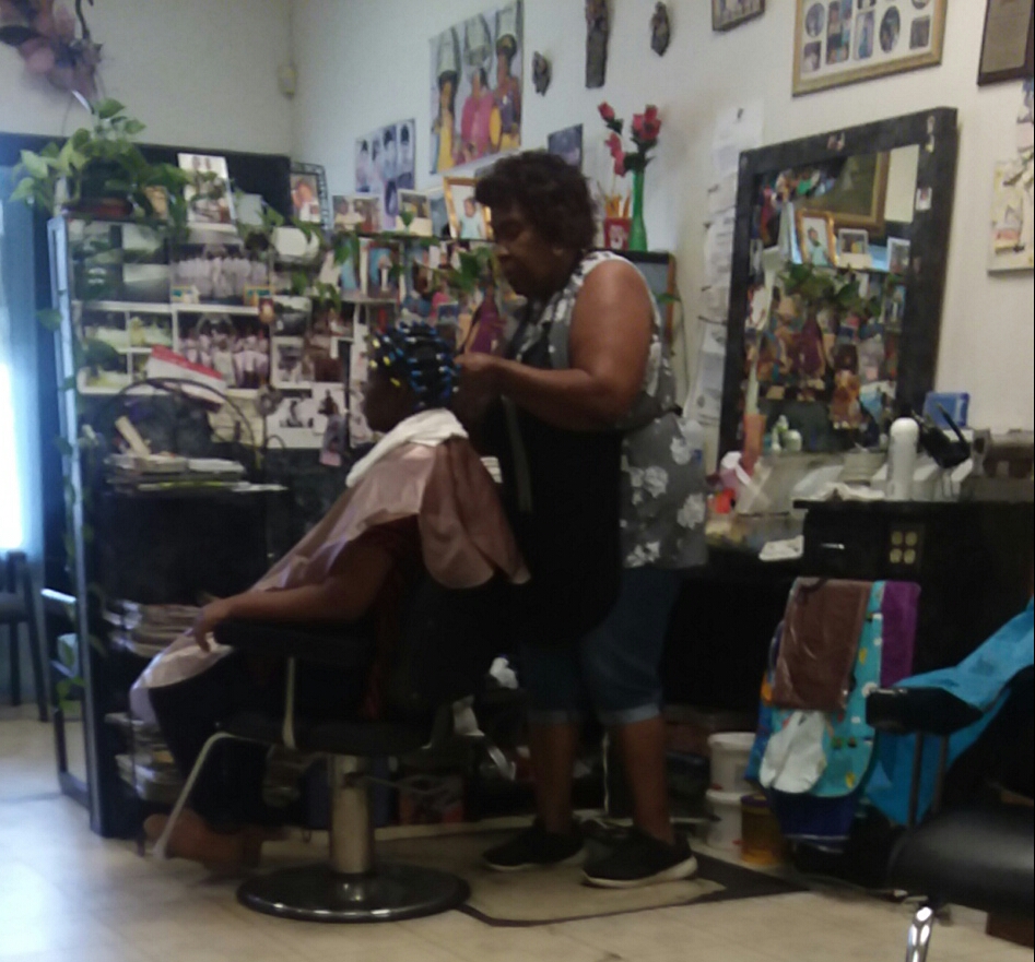 Ms Kiner Plus Two Beauty Salon