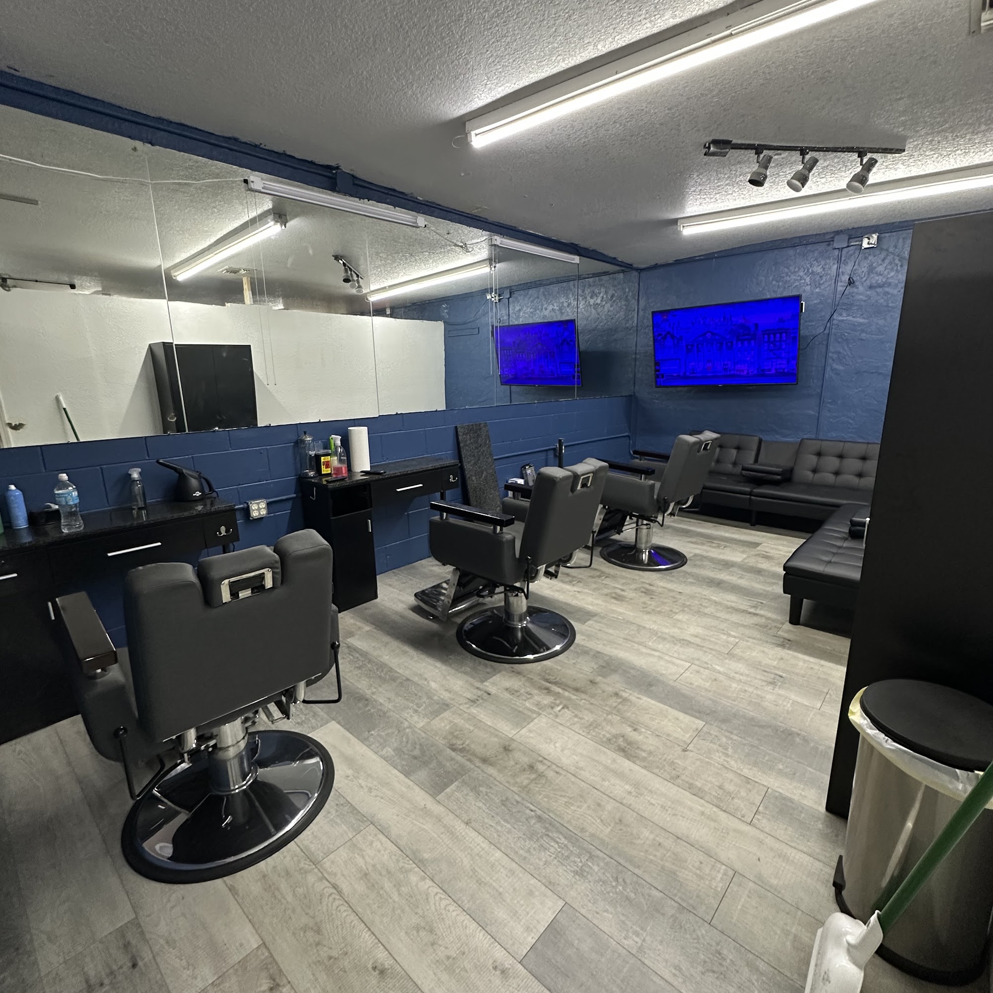 Tha Fade Factory 1951 W Silver Springs Blvd, Ocala Florida 34475