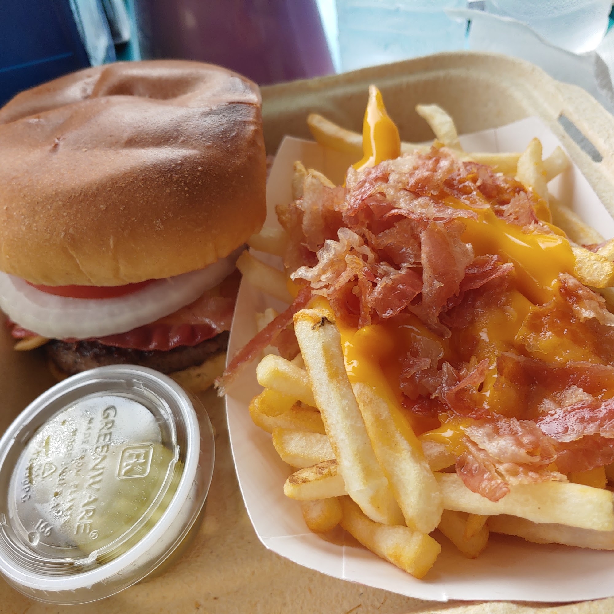 WingNutz Tiki Hut Ocklawaha