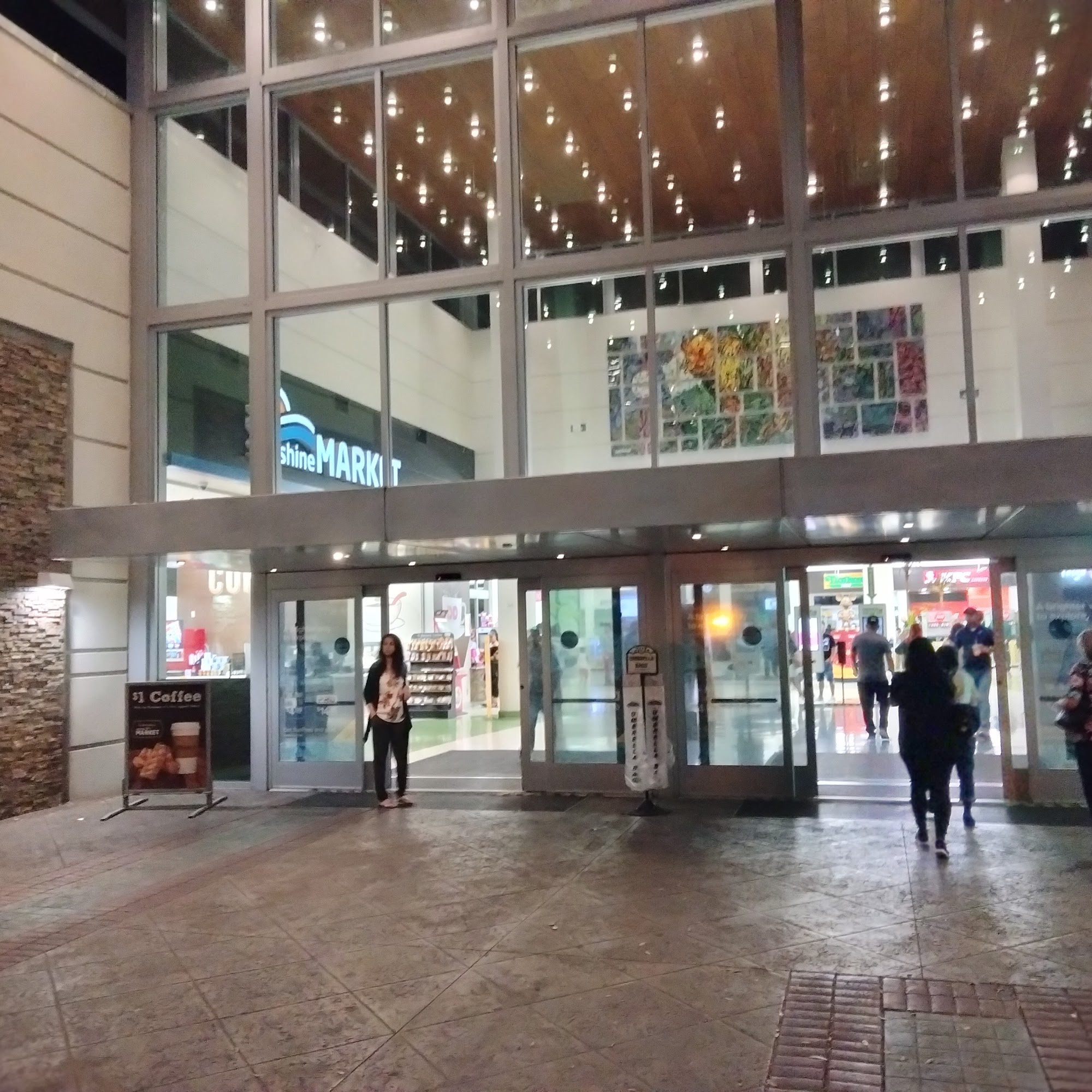 Sunshine Market at Ft Drum SP Okeechobee