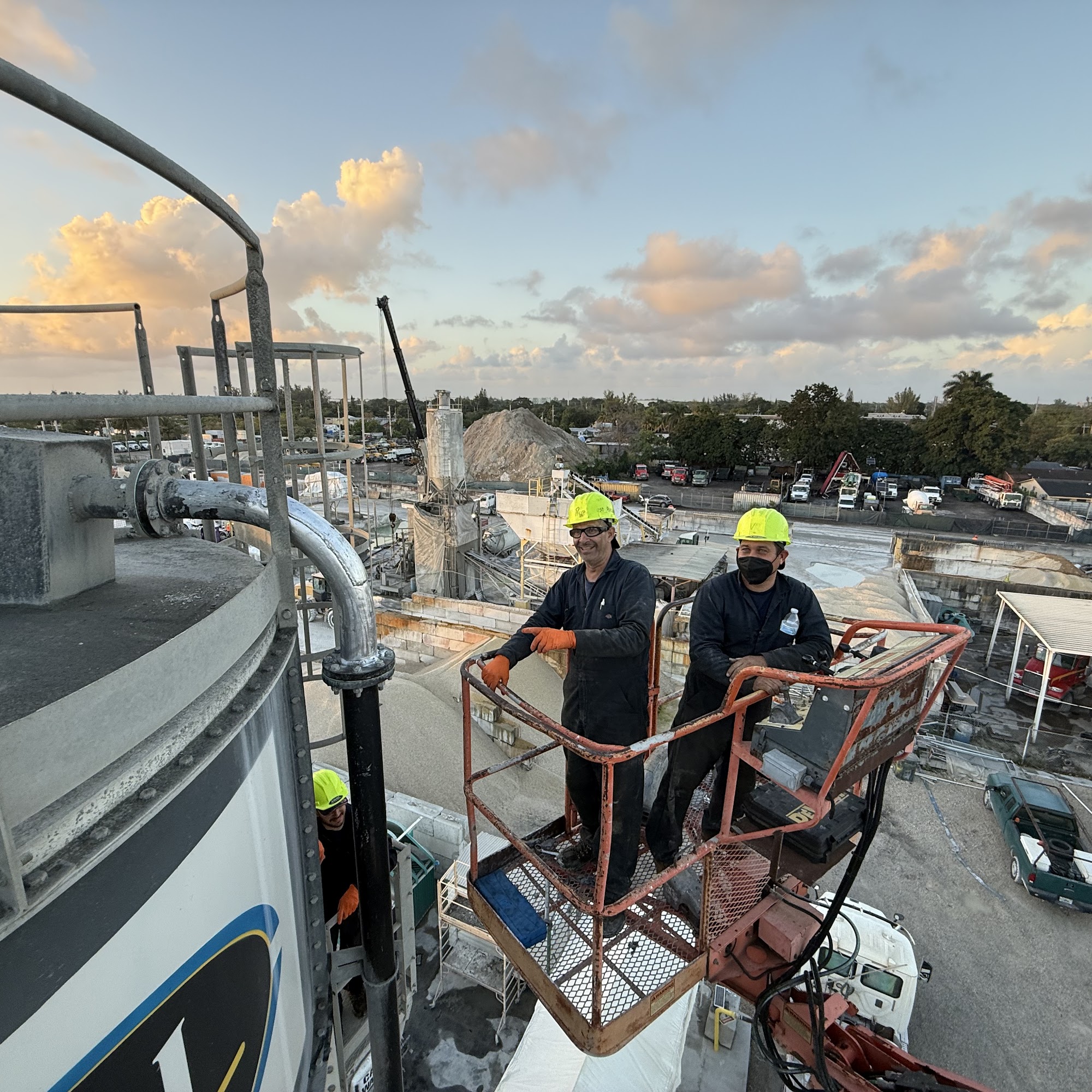 H&H Equipment and Truck Sales Opa-locka