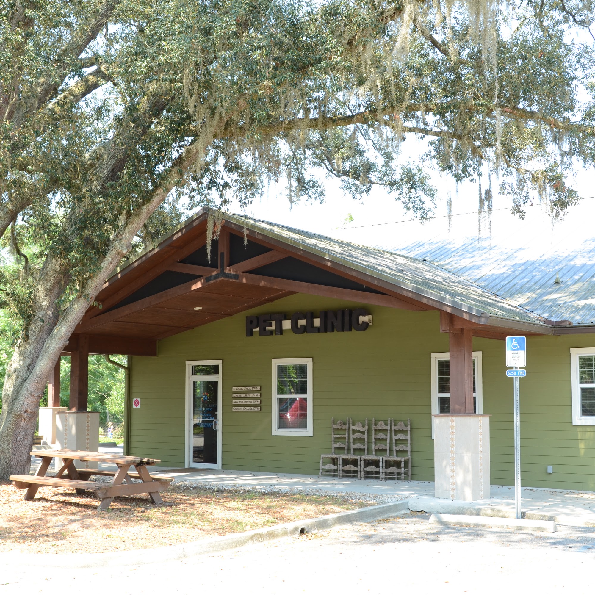 Black Creek Pet Clinic at Poochies Orange Park