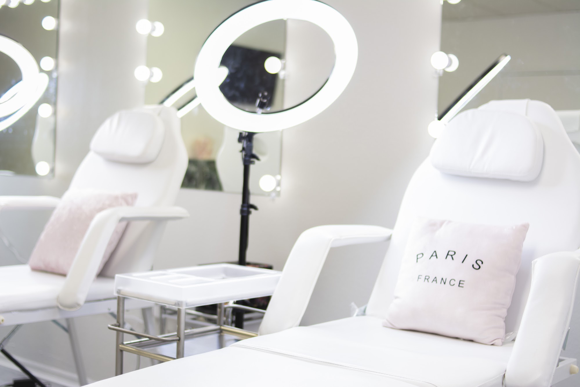 Le Beaute Bar 2400 N Forsyth Rd #208, Orlando Florida 32807