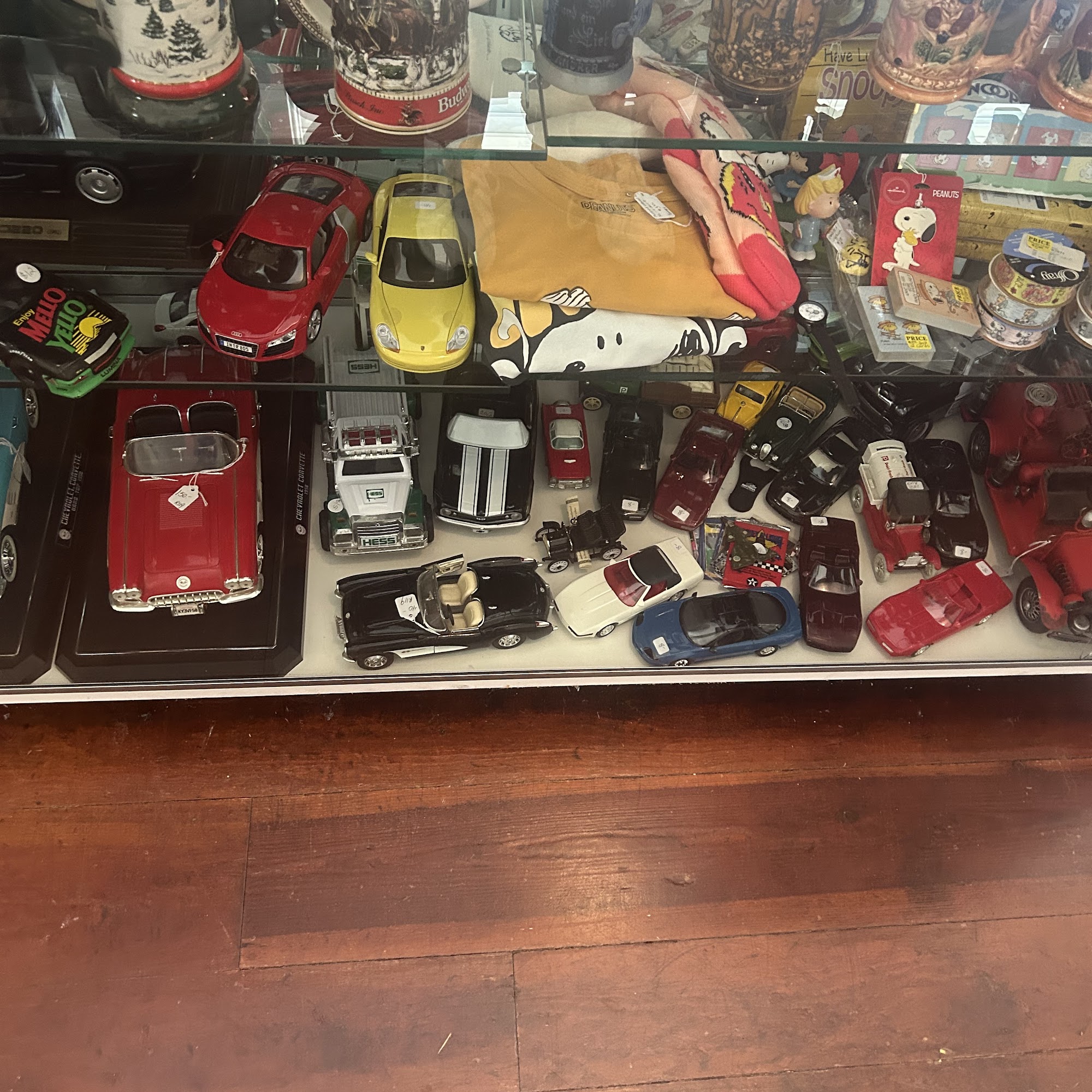 Amazing Collectibles Orlando 1604 S Bumby Ave, Orlando Florida 32806