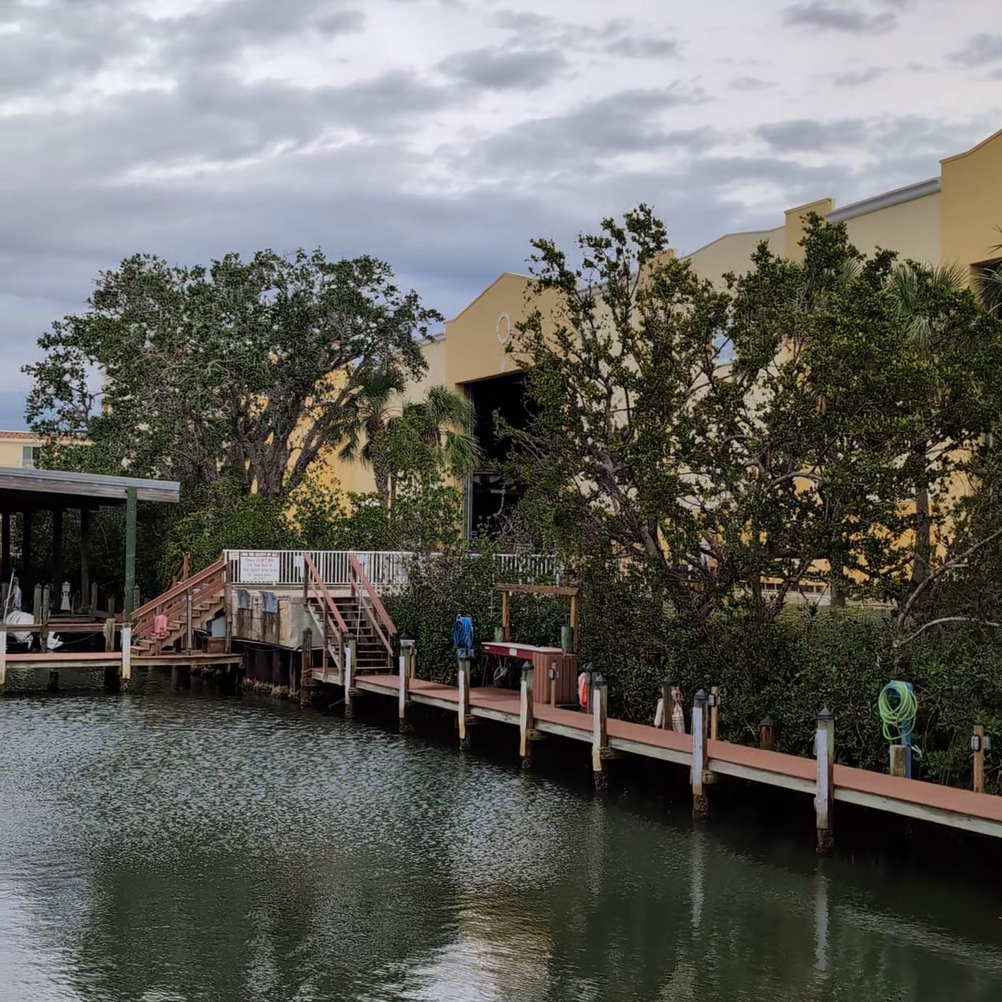Charleens Cafeteria Osprey
