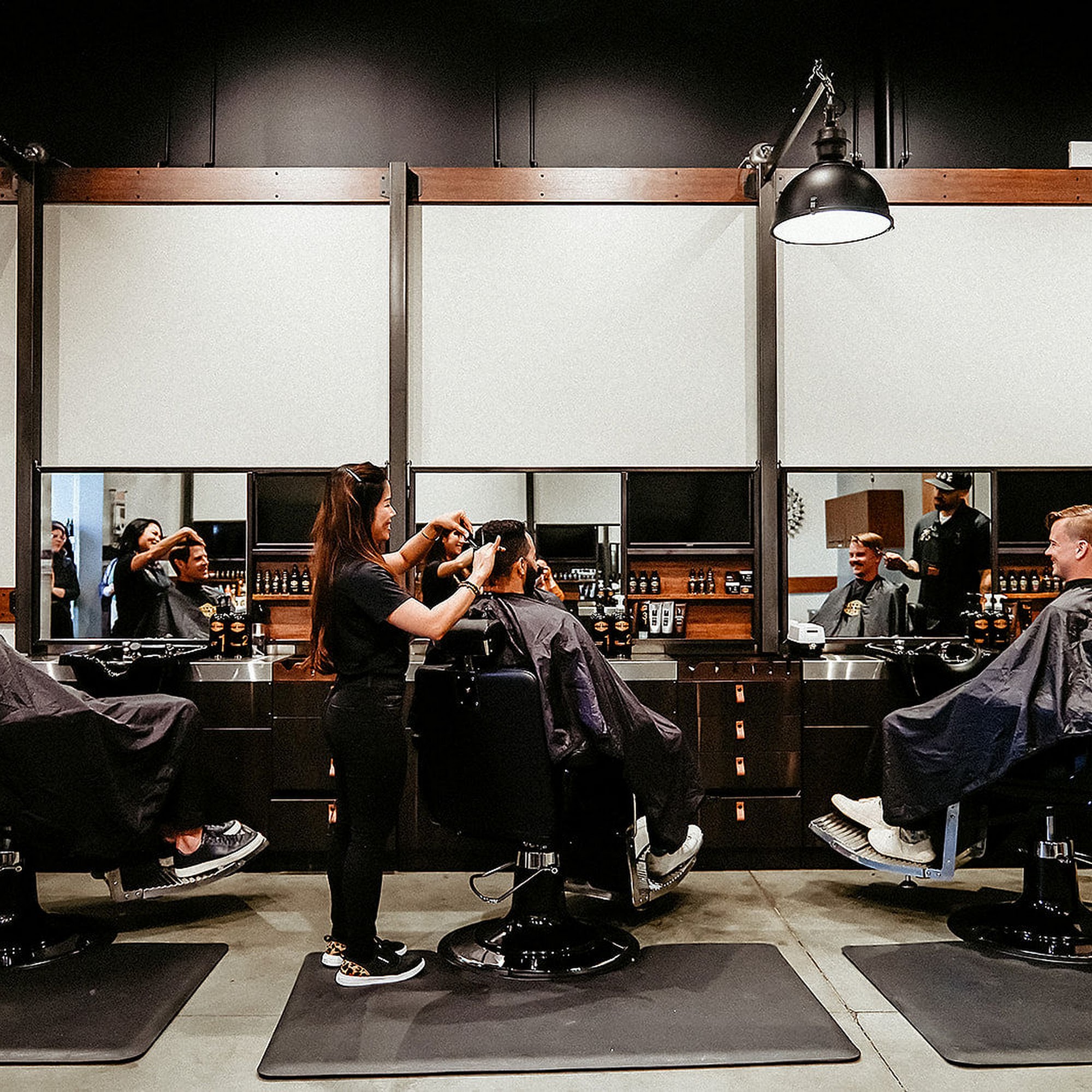 Hammer & Nails - Oviedo 10 Alexandria Blvd #1200, Oviedo Florida 32765