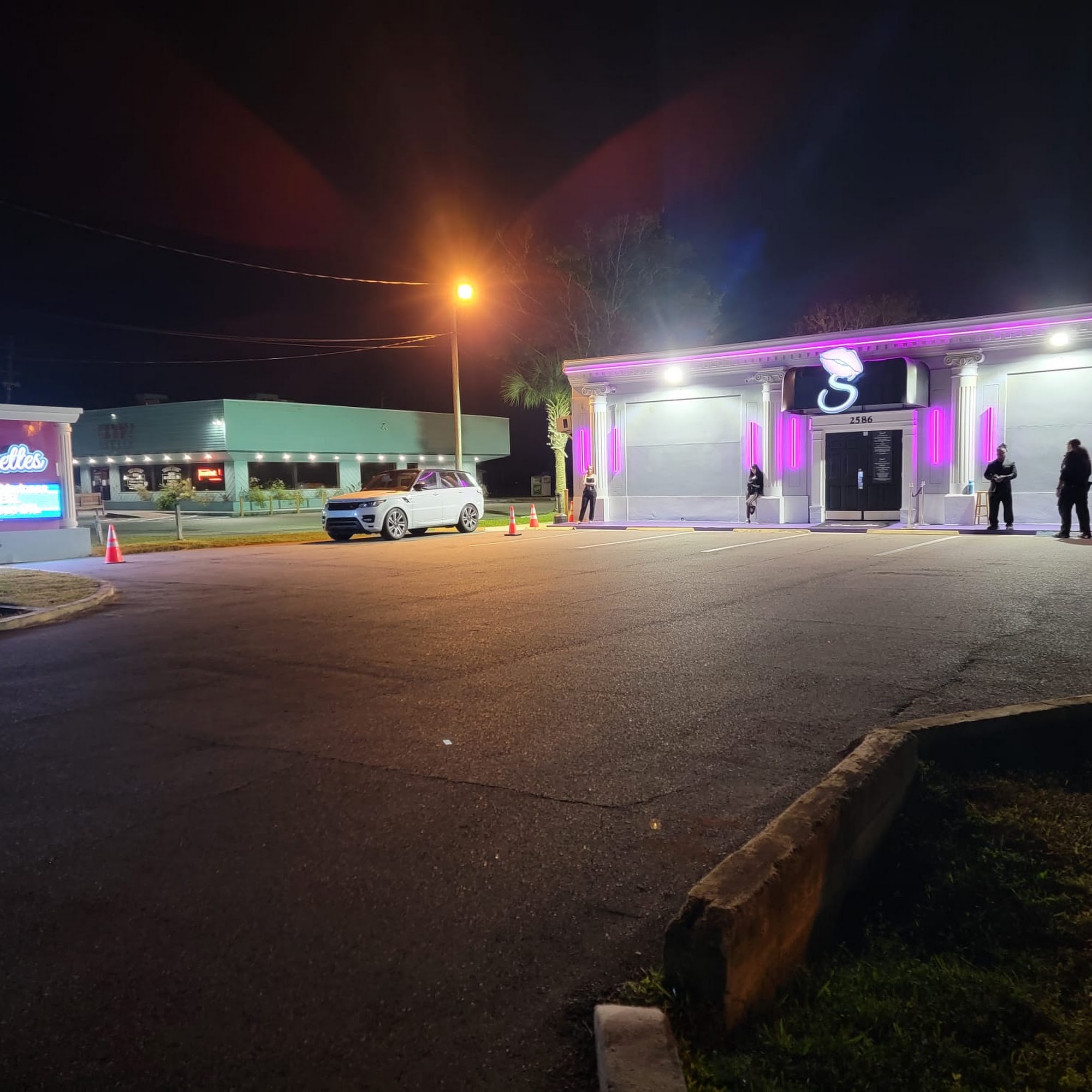 Silhouettes Gentlemen's Club Palm Bay