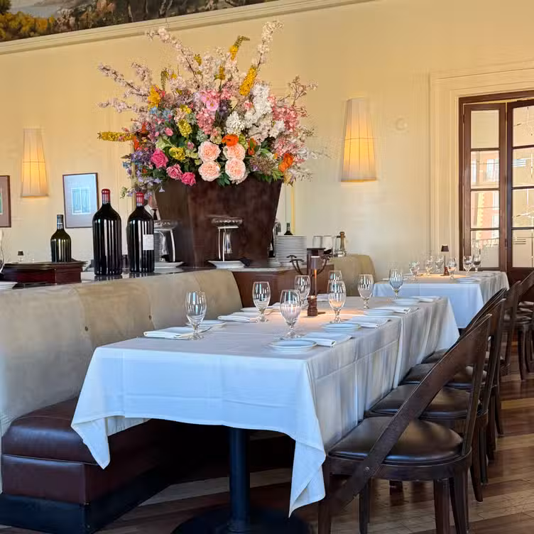 Photo credit: opentable