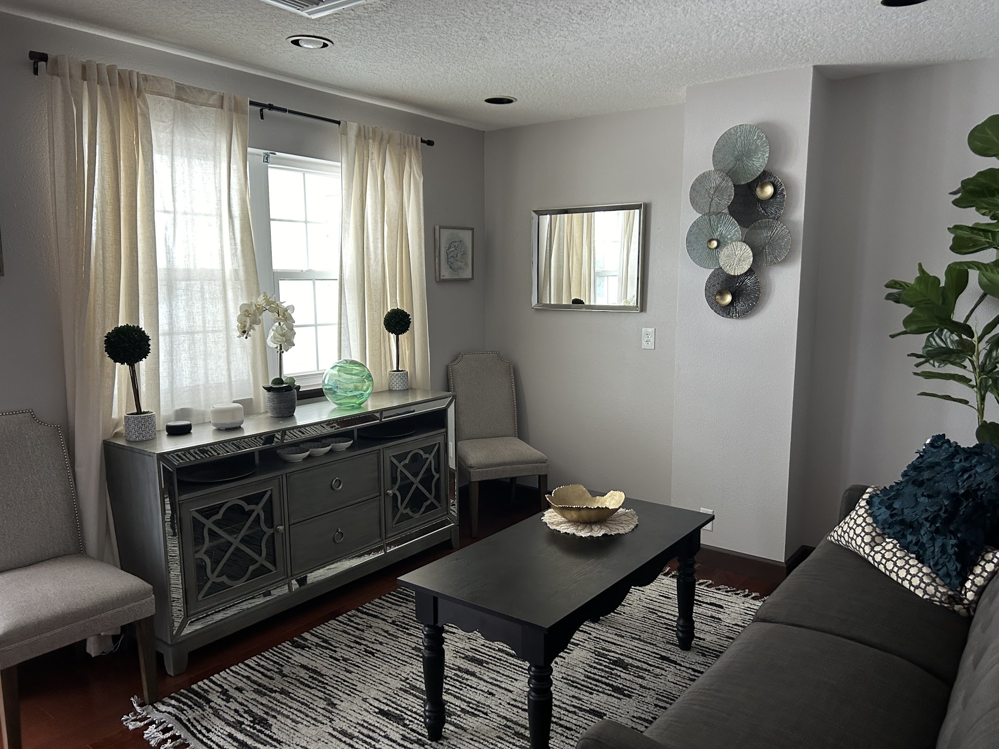 Essentials Day Spa & Salon of Palm Harbor 2708 US-19 ALT #700, Palm Harbor Florida 34683