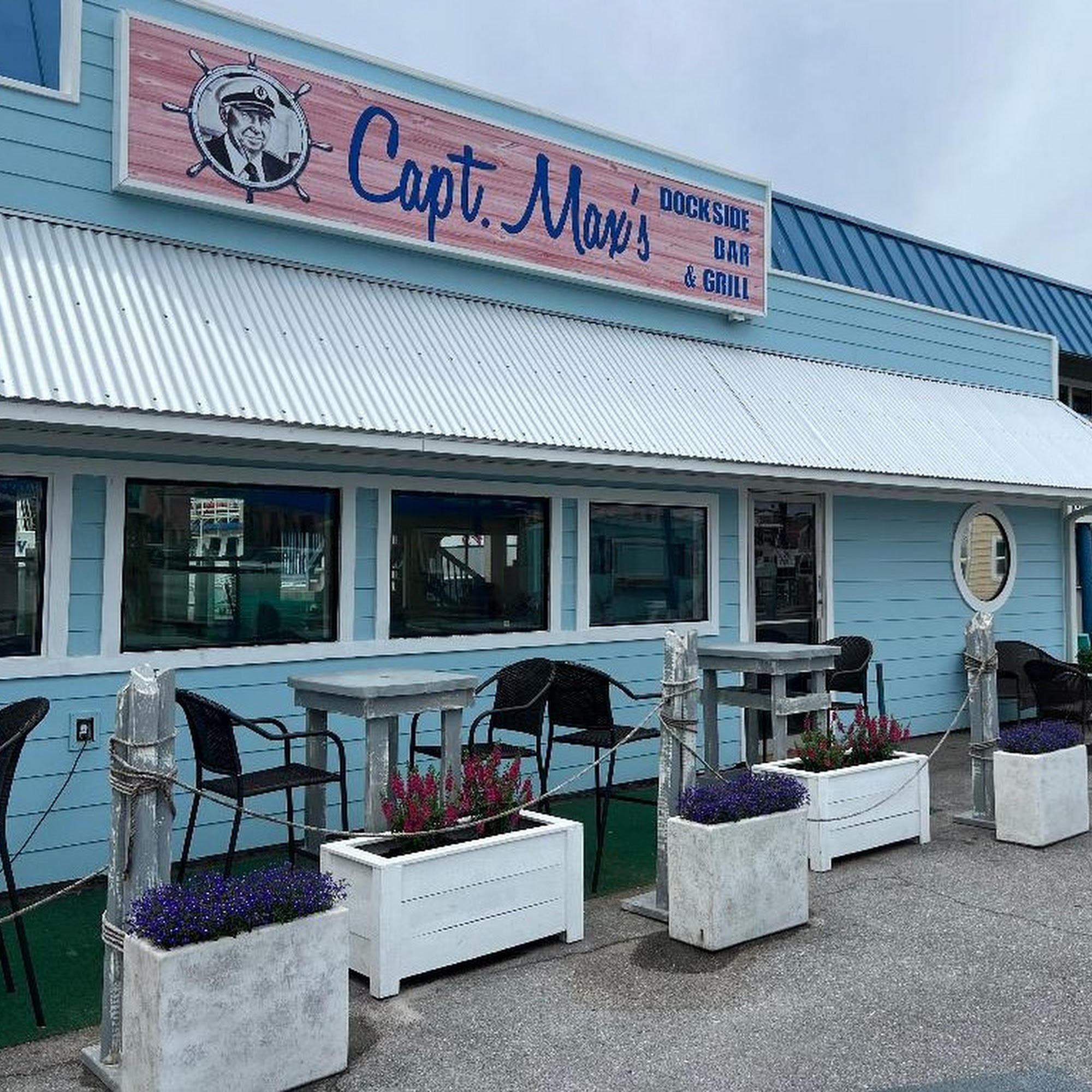 Capt. Max’s Dockside Bar and Grill Panama City