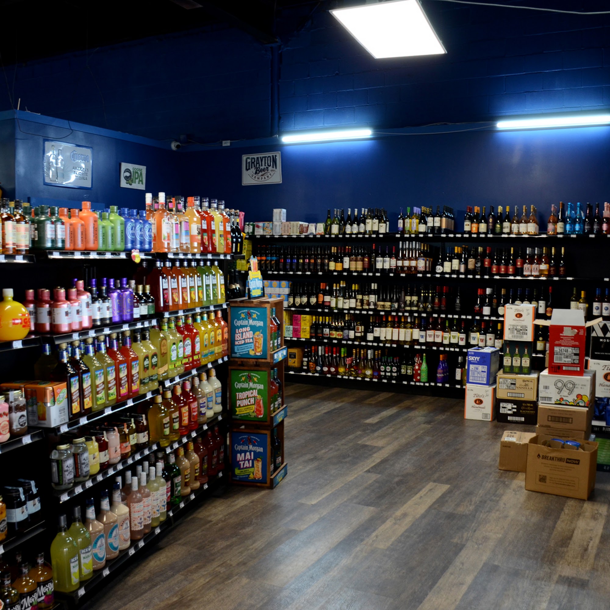 SUNSET LIQUORS Panama City