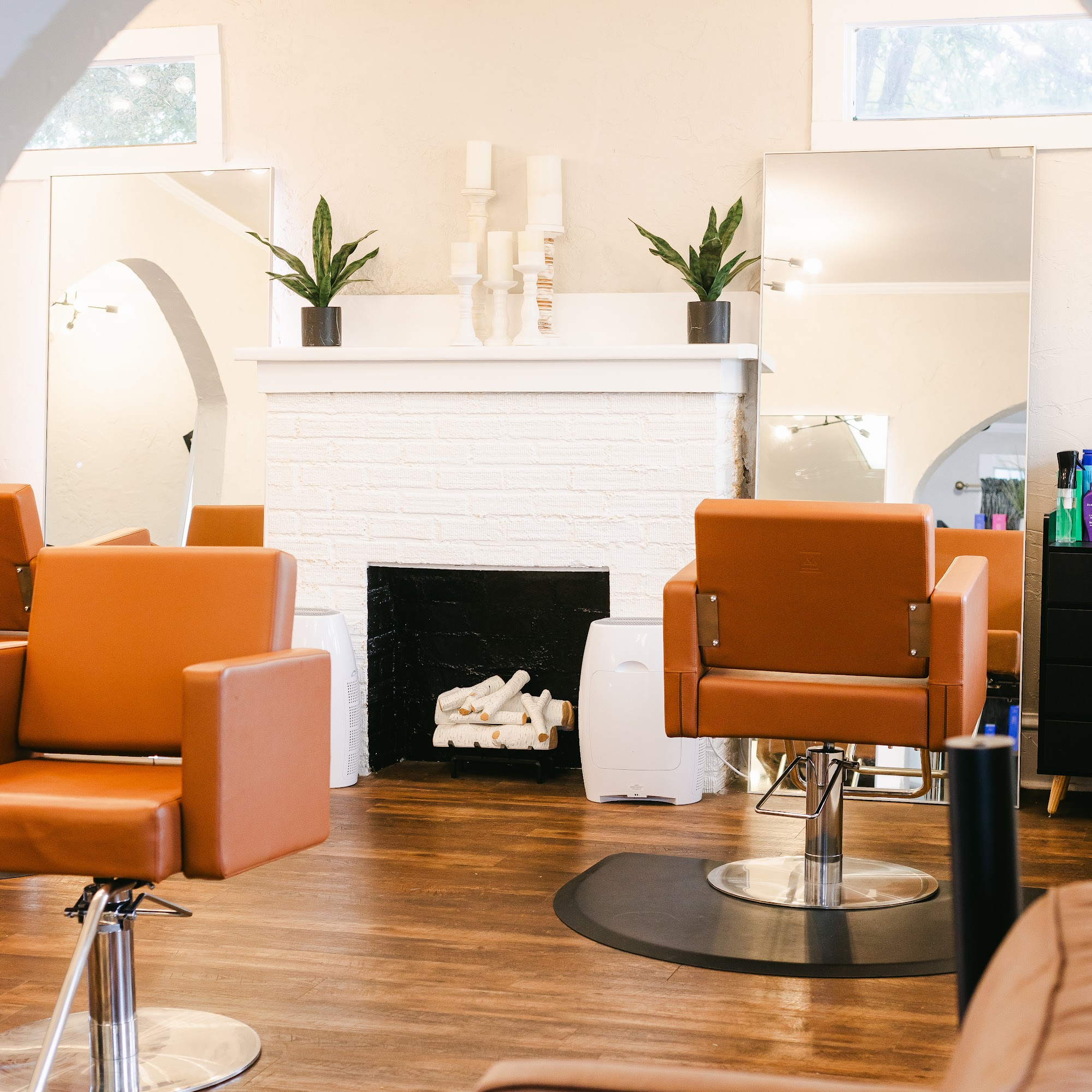 Kanvas Salon 1151 Jenks Ave, Panama City Florida 32401