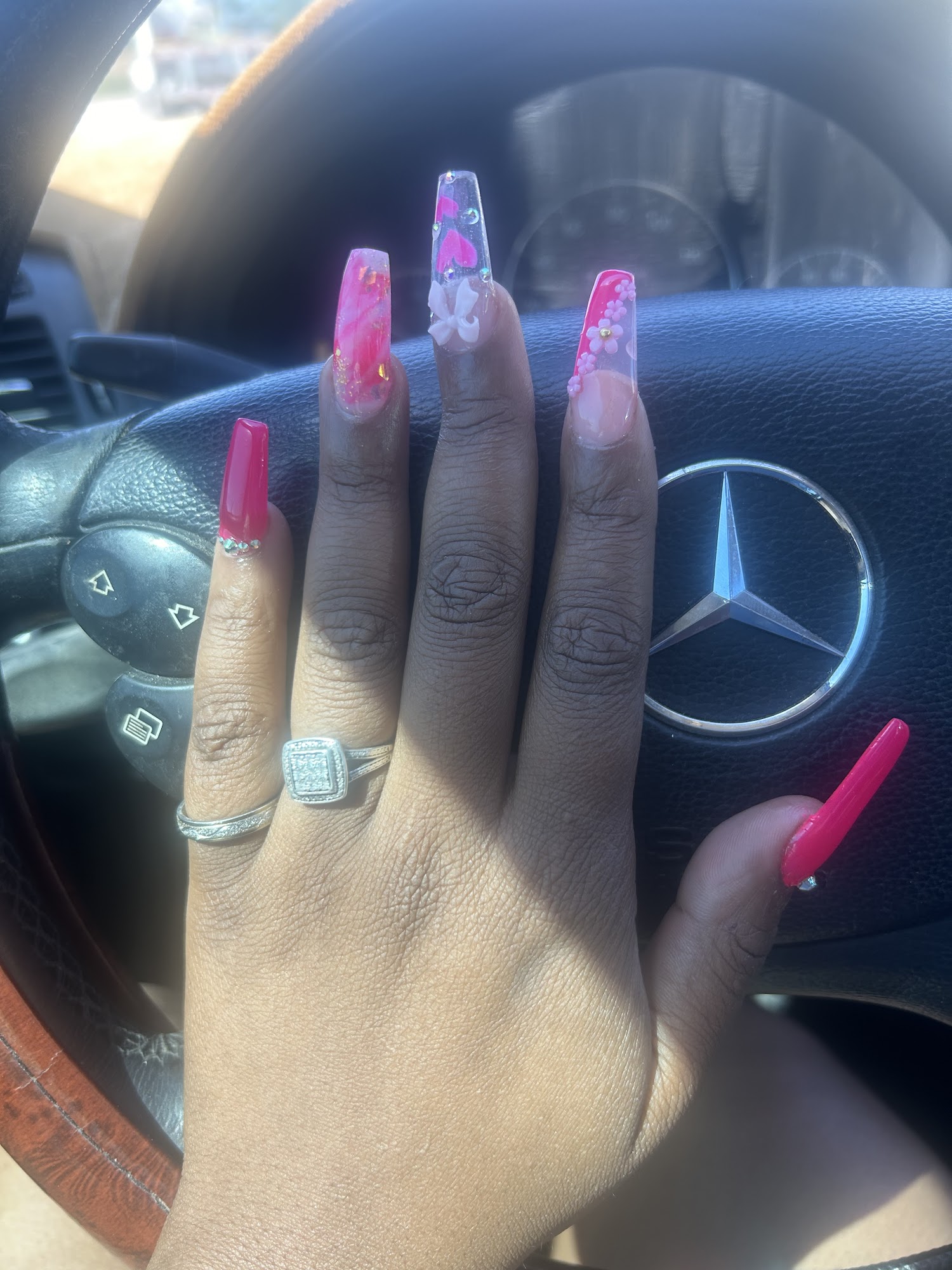 Lee Nail & Hair