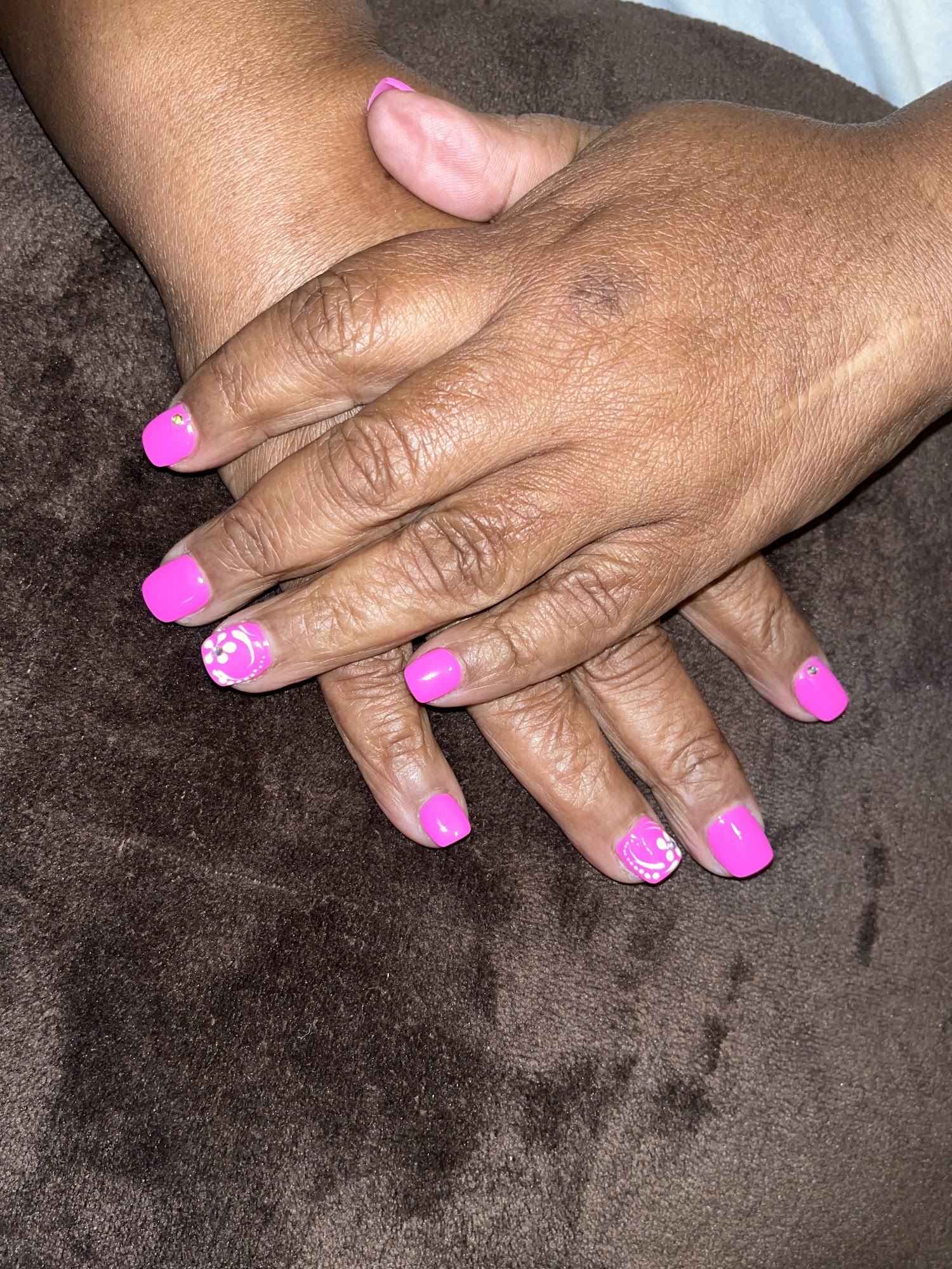 Lee Nail & Hair