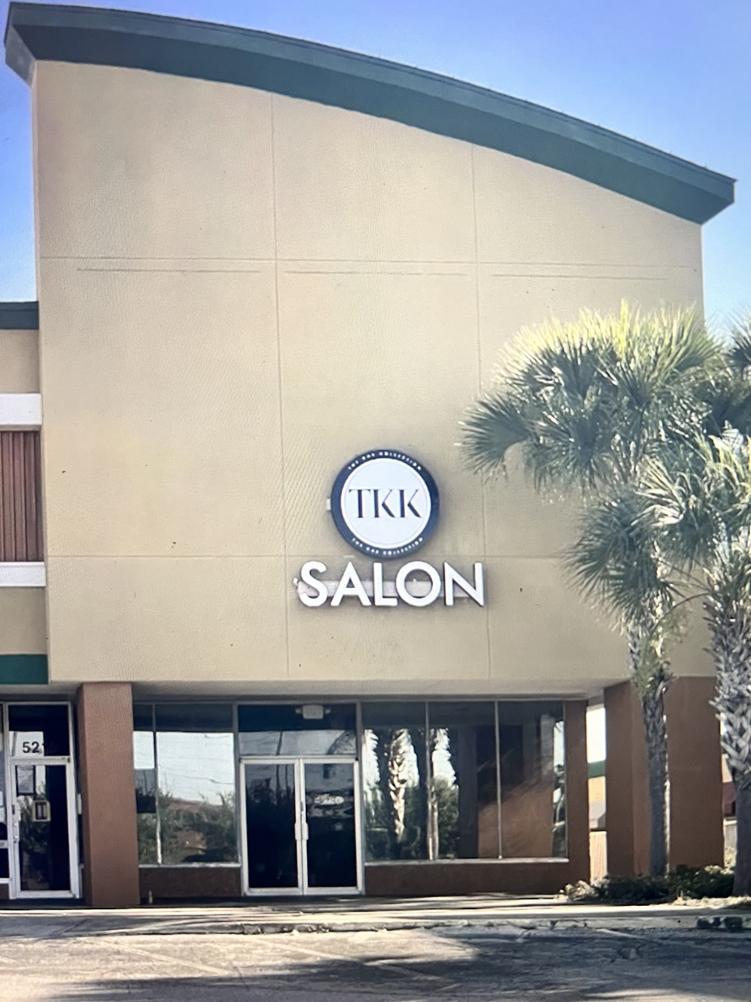 The Kae Kollection Salon 5213 W Colonial Dr, Pine Hills Florida 32808