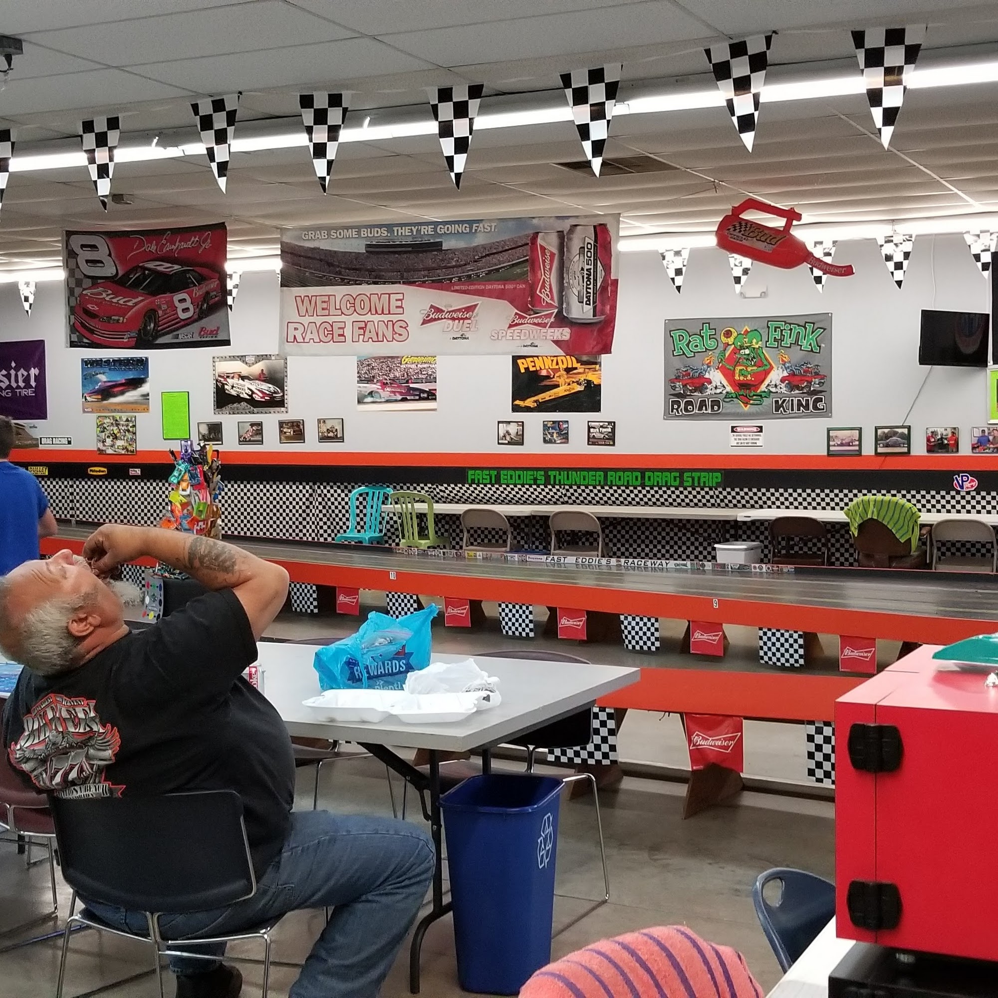 Fast Eddie's Slot Cars & Raceway Pinellas Park