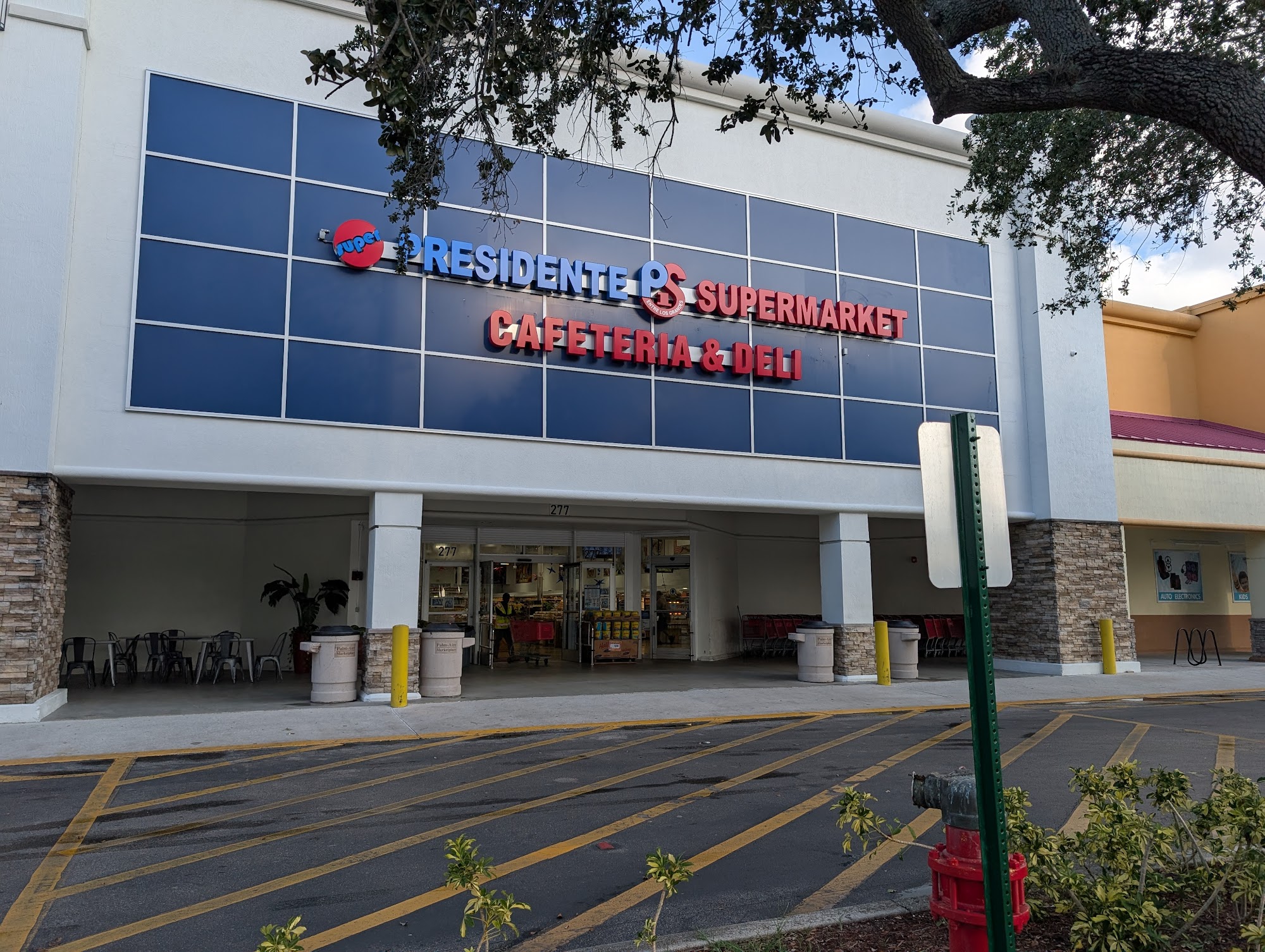 Presidente Supermarket #52 Pompano Beach