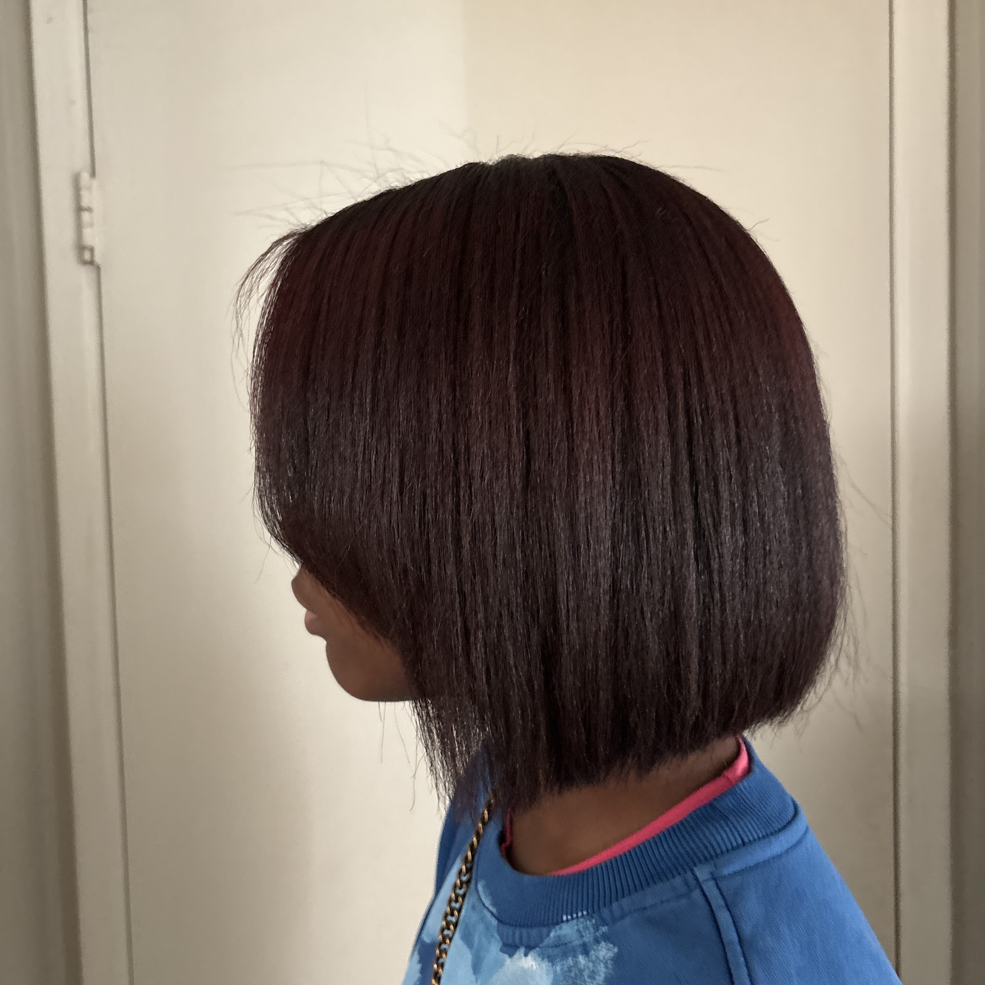 THE QUEEN DOMINICAN BLOWOUT ? NATURA BEAUTY 4853 N Dixie Hwy, Pompano Beach Florida 33064