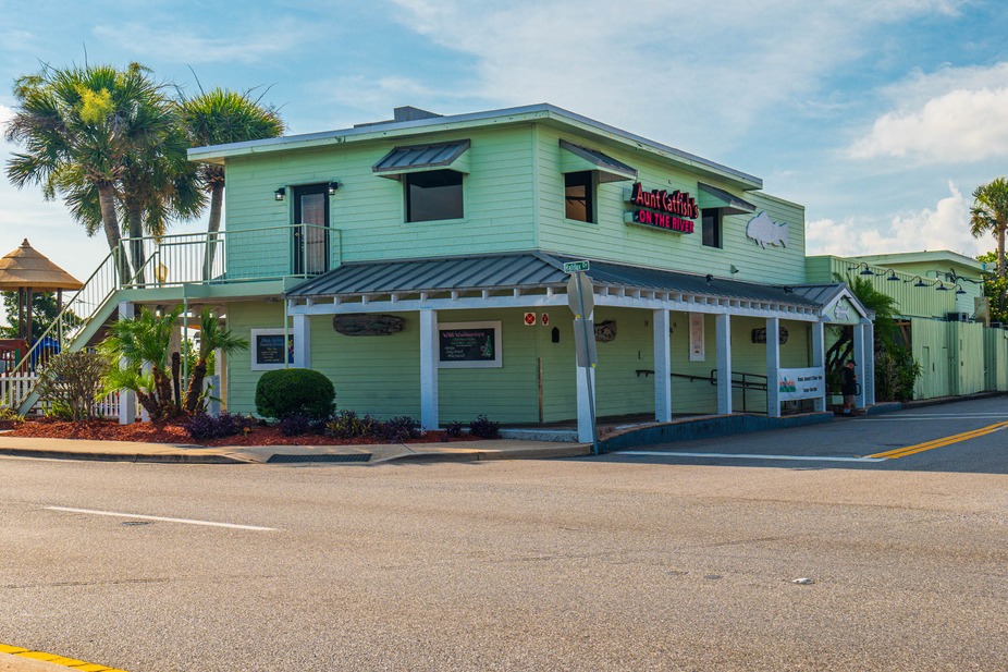 Aunt Catfish's On the River Port Orange
