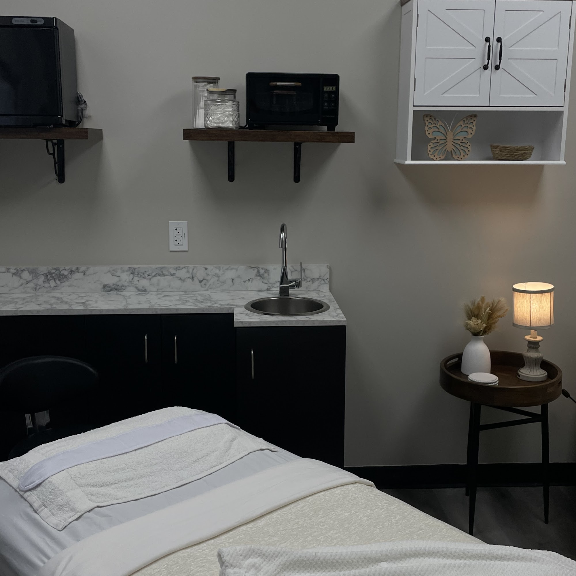 Steph's Skin Studio 7347 Ridge Rd #6, Port Richey Florida 34668