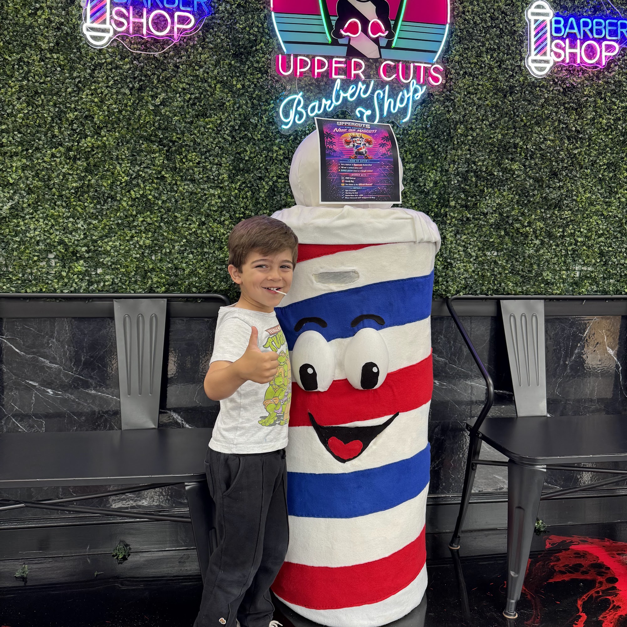 Uppercuts Barber Shop – West