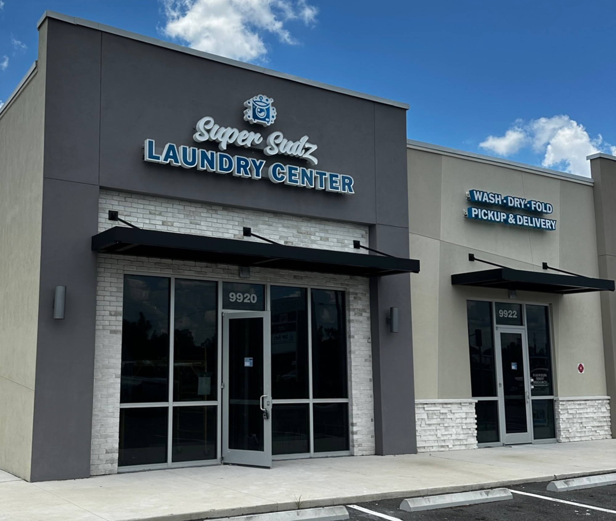Super Sudz Laundry Center Riverview