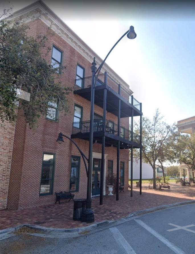 Foil & Hue an AVEDA Salon 6136 Winthrop Town Centre Ave, Riverview Florida 33578