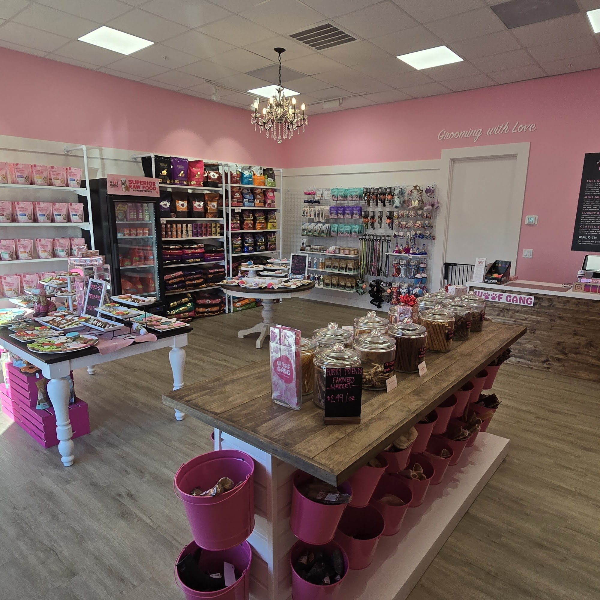 Woof Gang Bakery & Grooming Del Sol