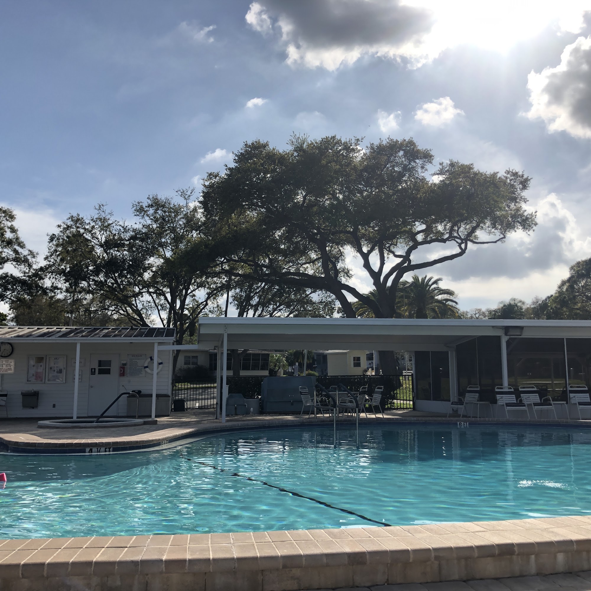 Bay's End Manor MHC Safety Harbor