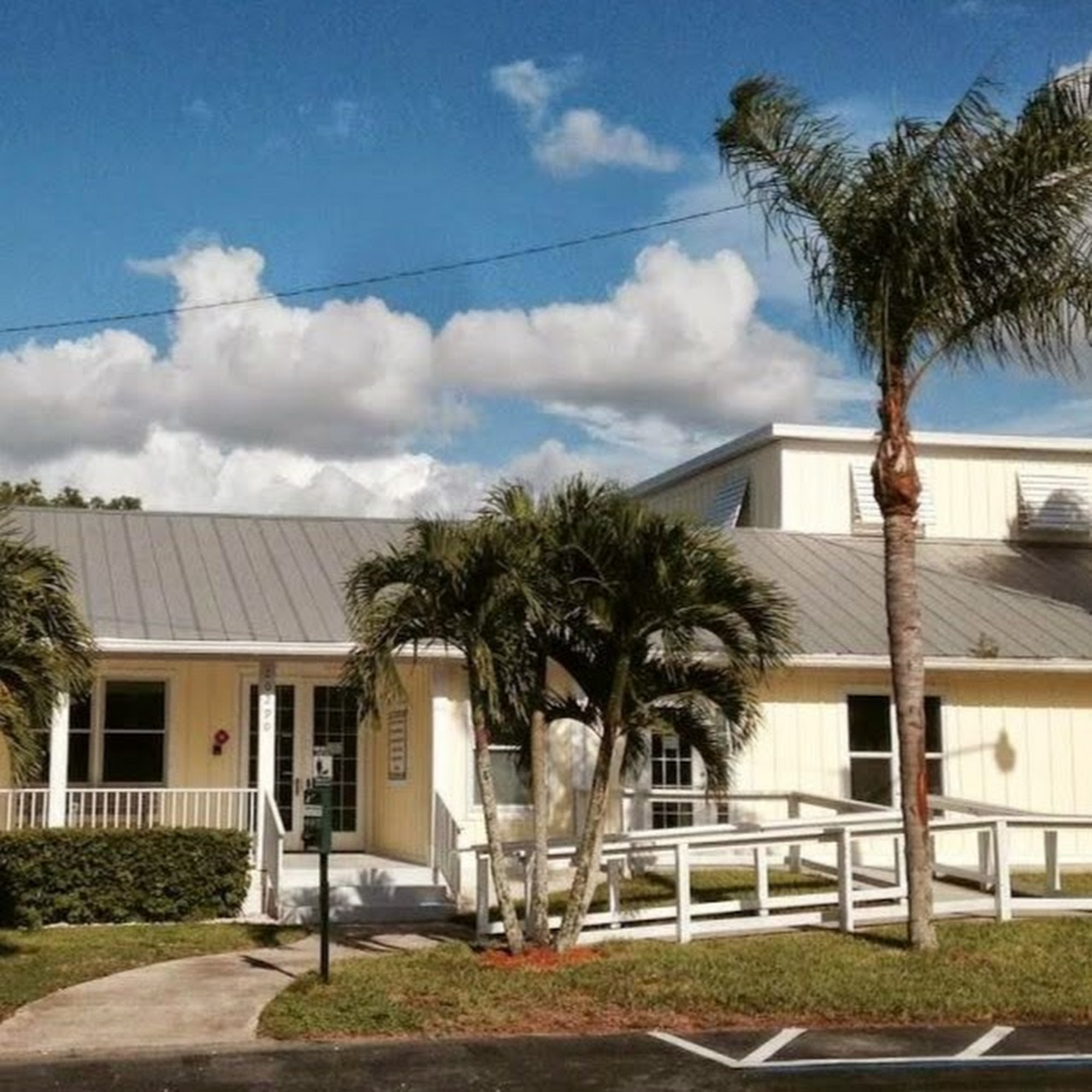 Pine Island Animal Clinic w/Boarding & Grooming Saint James City