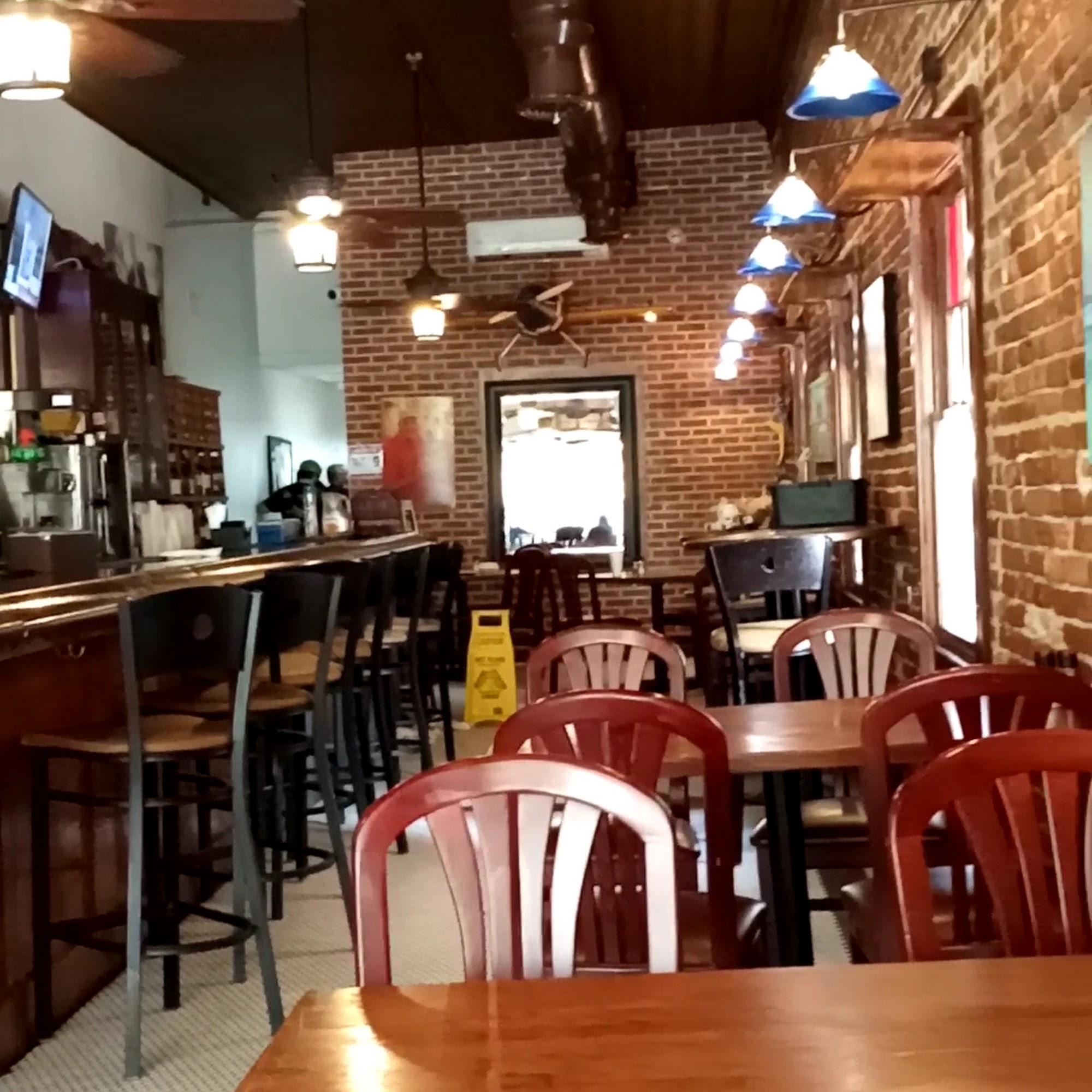 The Breezeway Restaurant & Bar Sanford