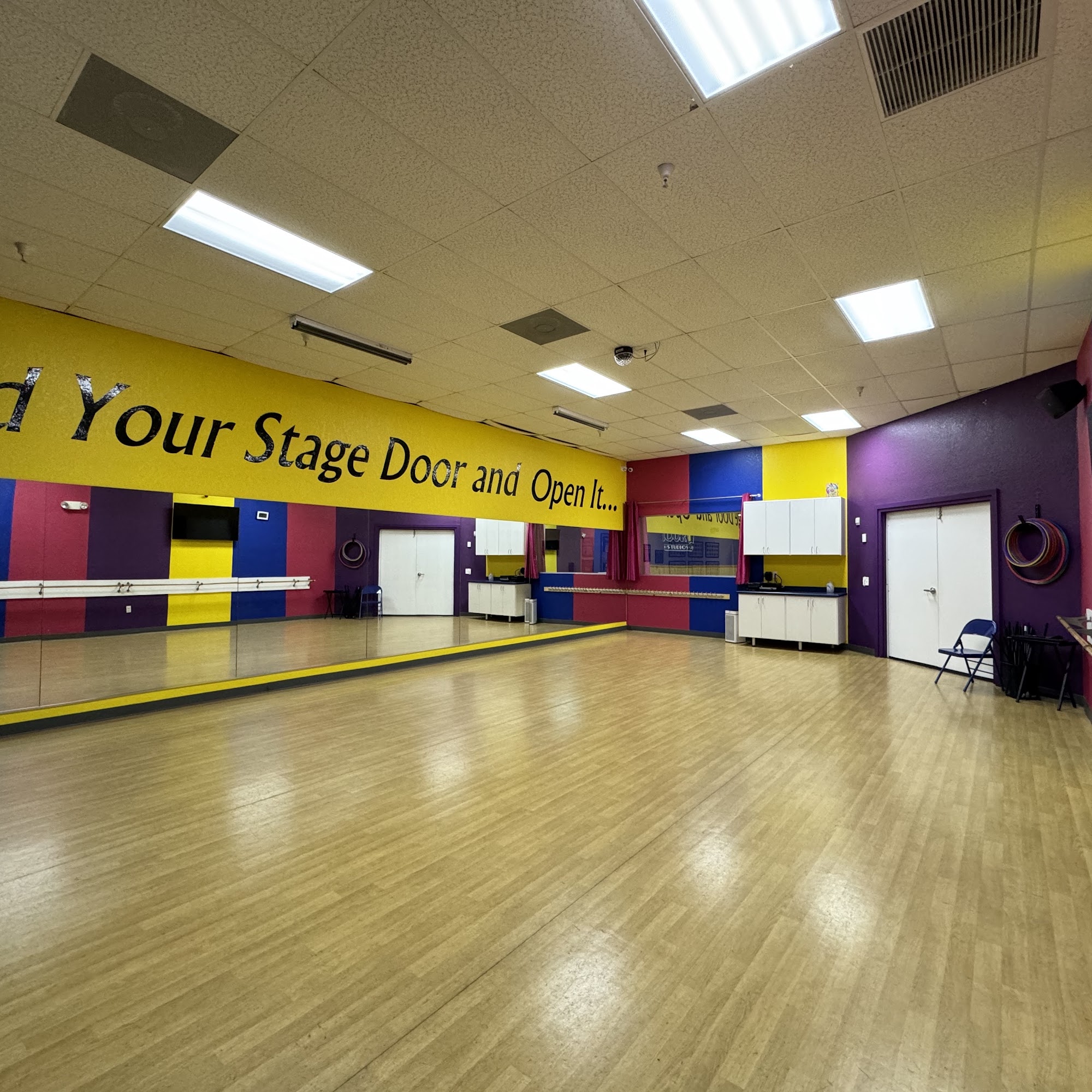 Stage Door Studios 4001 Cattlemen Rd, Sarasota Florida 34233