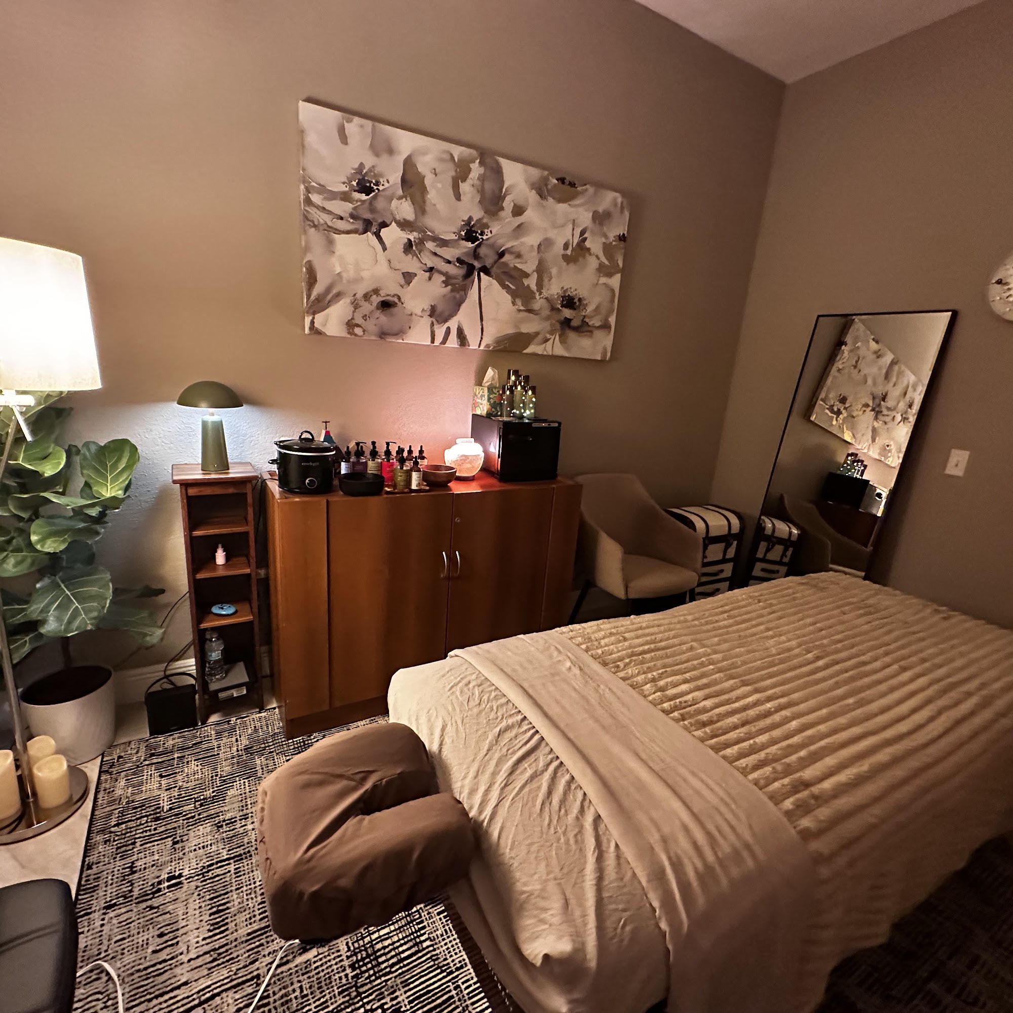 Harold Wells Massage Therapy 3032 University Pkwy Suite 1, Sarasota Florida 34243