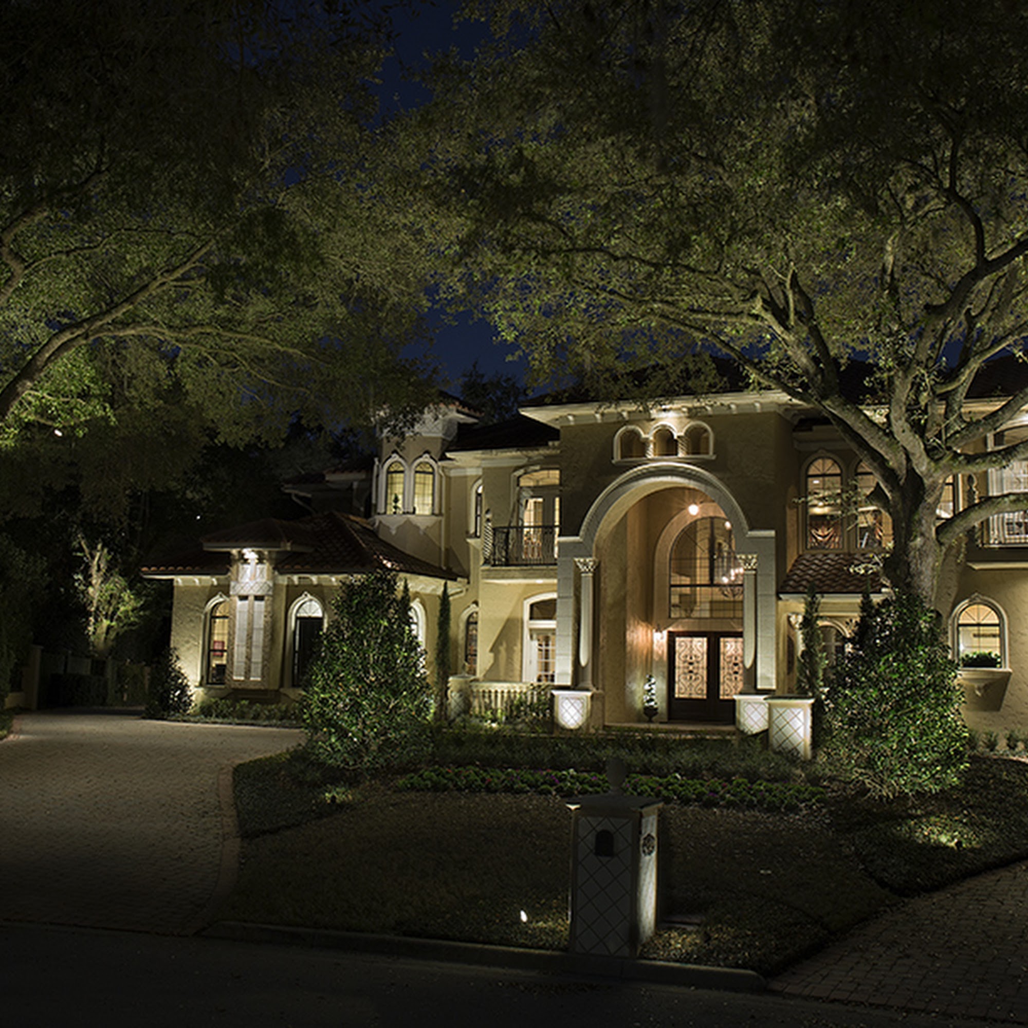 Brilliant Nights Outdoor Lighting 1599 US-92, Seffner Florida 33584