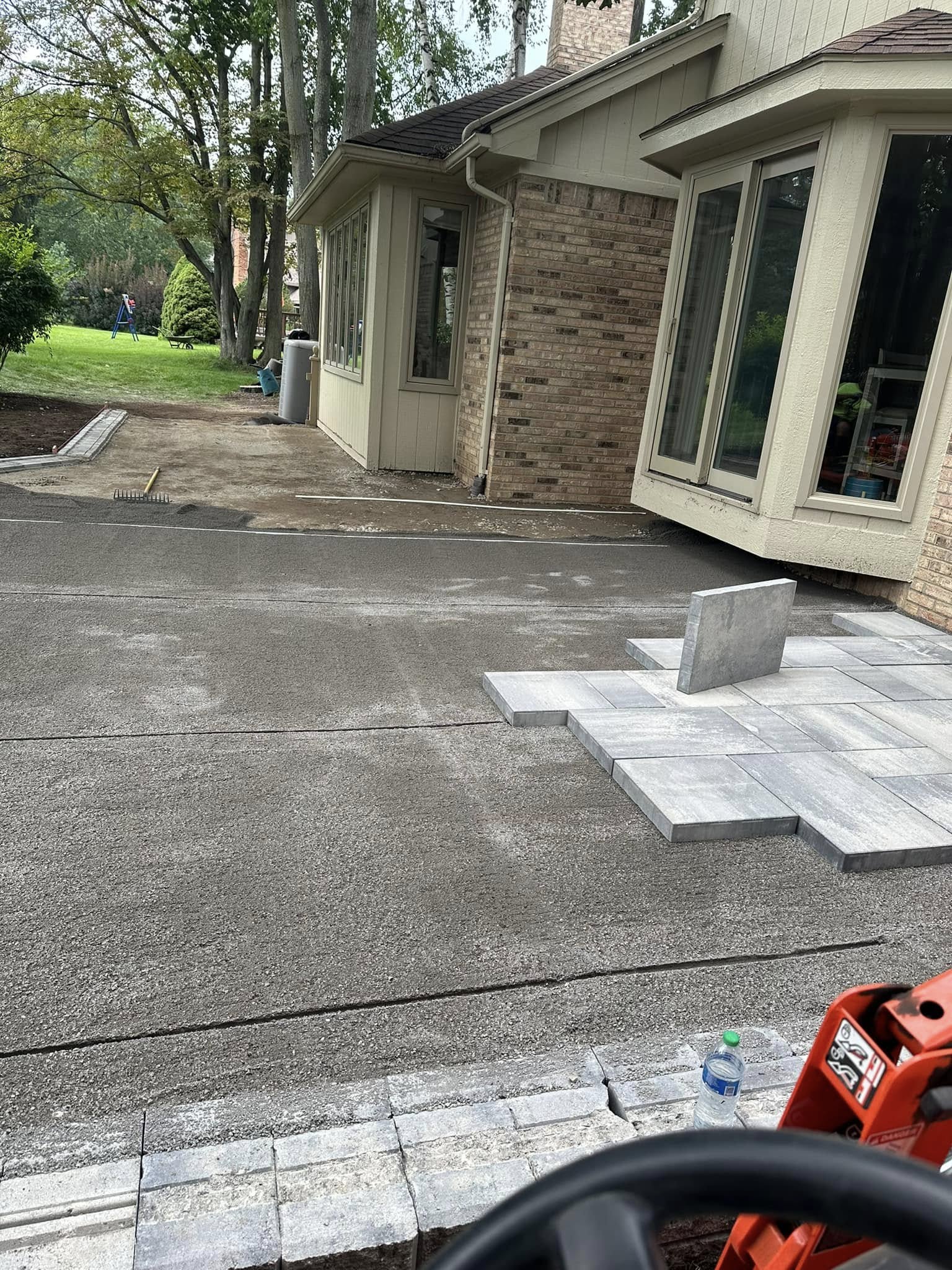 Global Lawn Services LLC