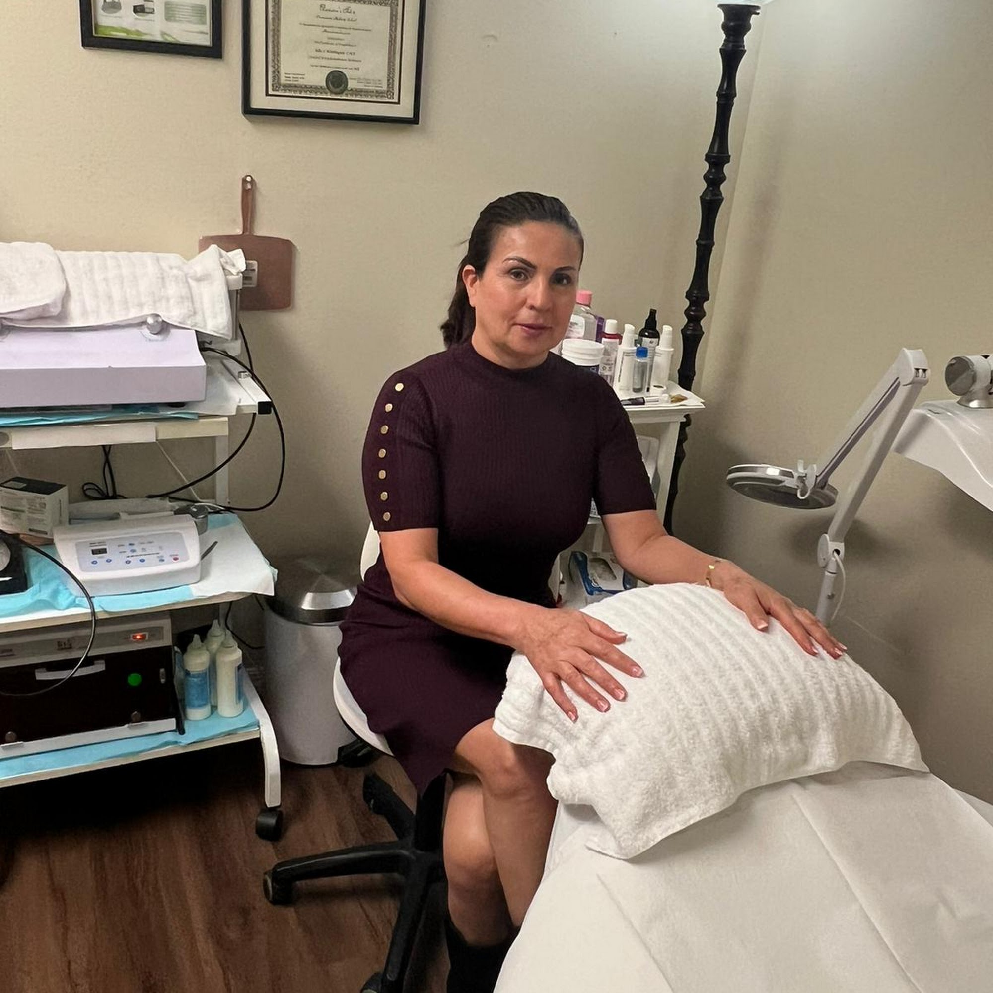 Alba's Skin Care 12559 Spring Hill Dr, Spring Hill Florida 34609