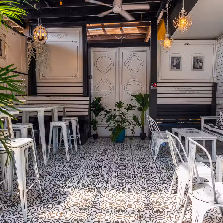 Photo credit: opentable