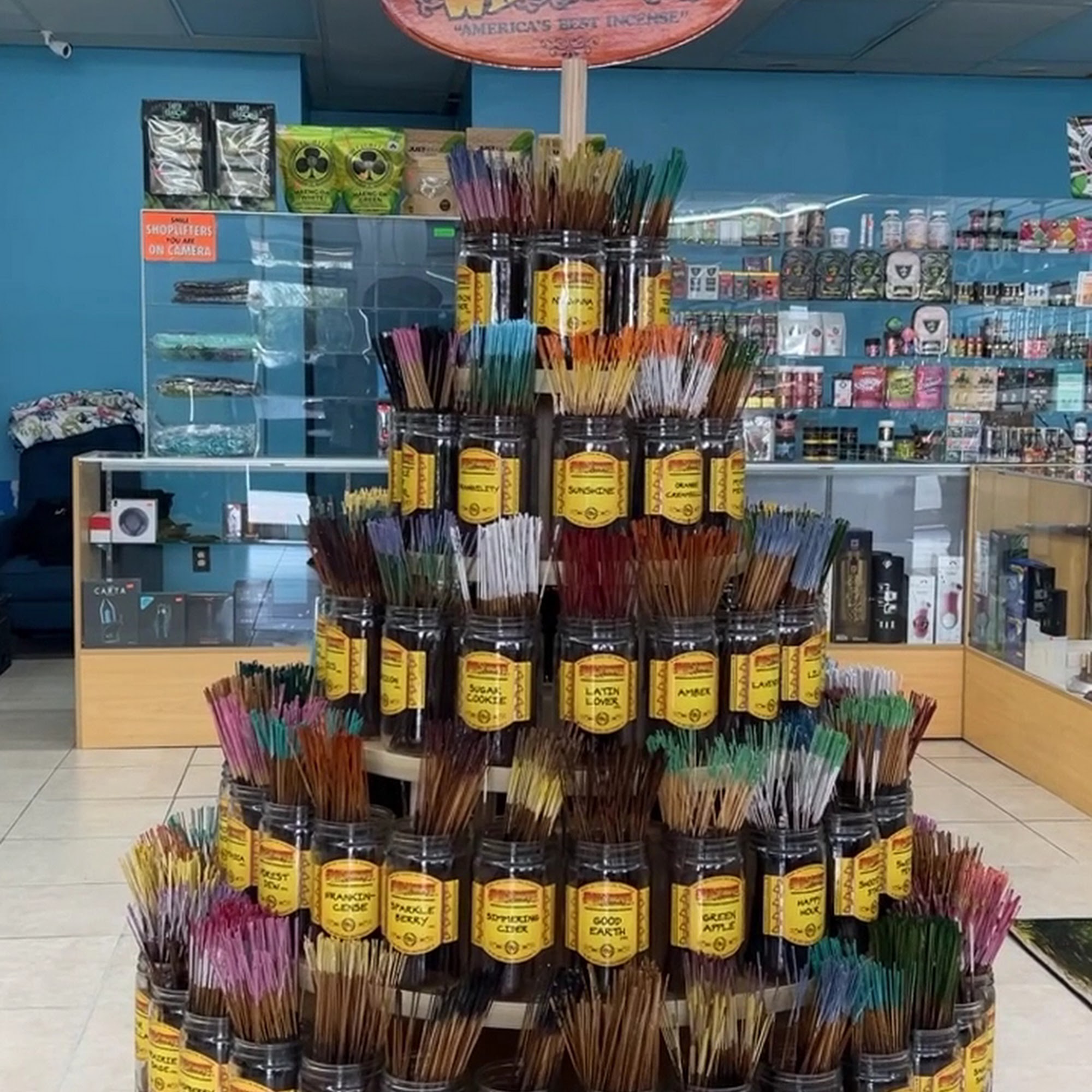 BLUE DREAMS SMOKE SHOP|VAPE SHOP | DELTA 8| CBD | PIPES | Stuart