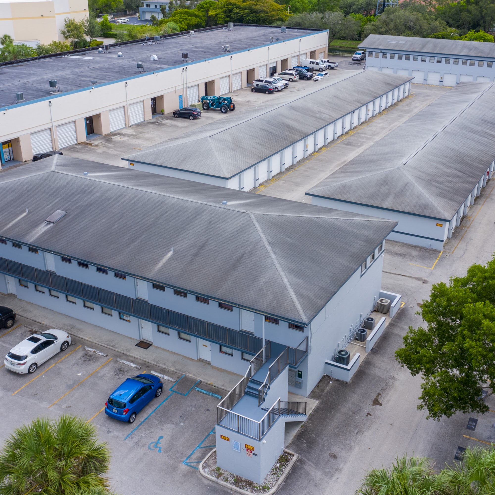 Hiatus Business & Storage Center Sunrise