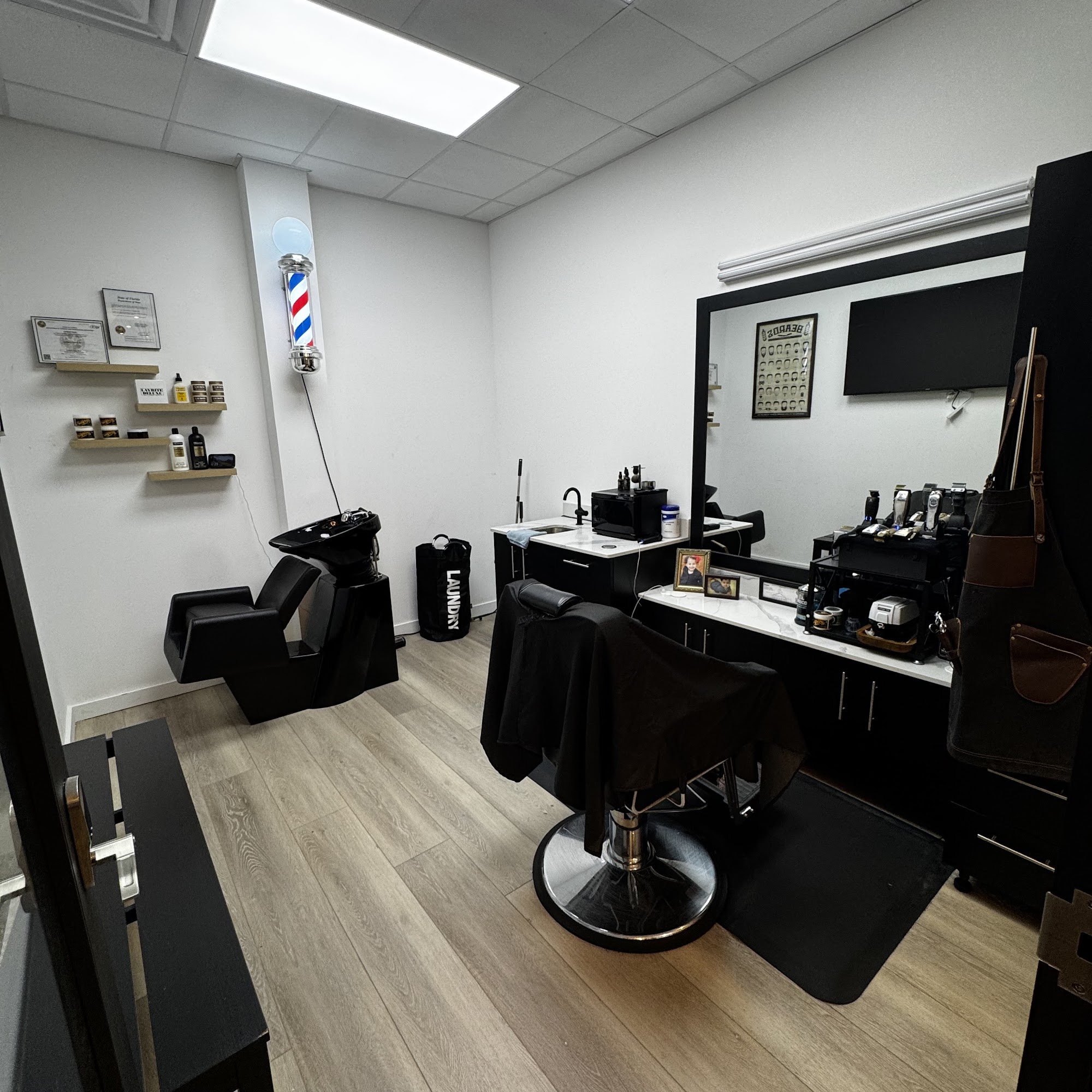 The Comb at Sunrise Barbershop 12699 W Sunrise Blvd, Sunrise Florida 33323
