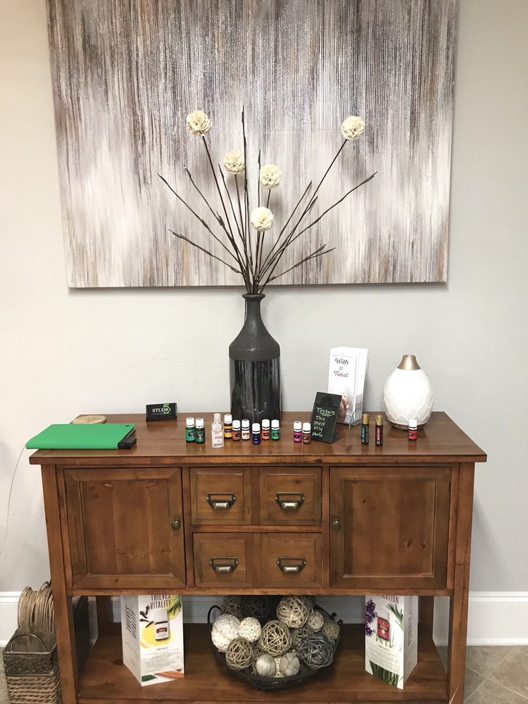 MICROBLADING AND LASH EXTENSION ARTIST