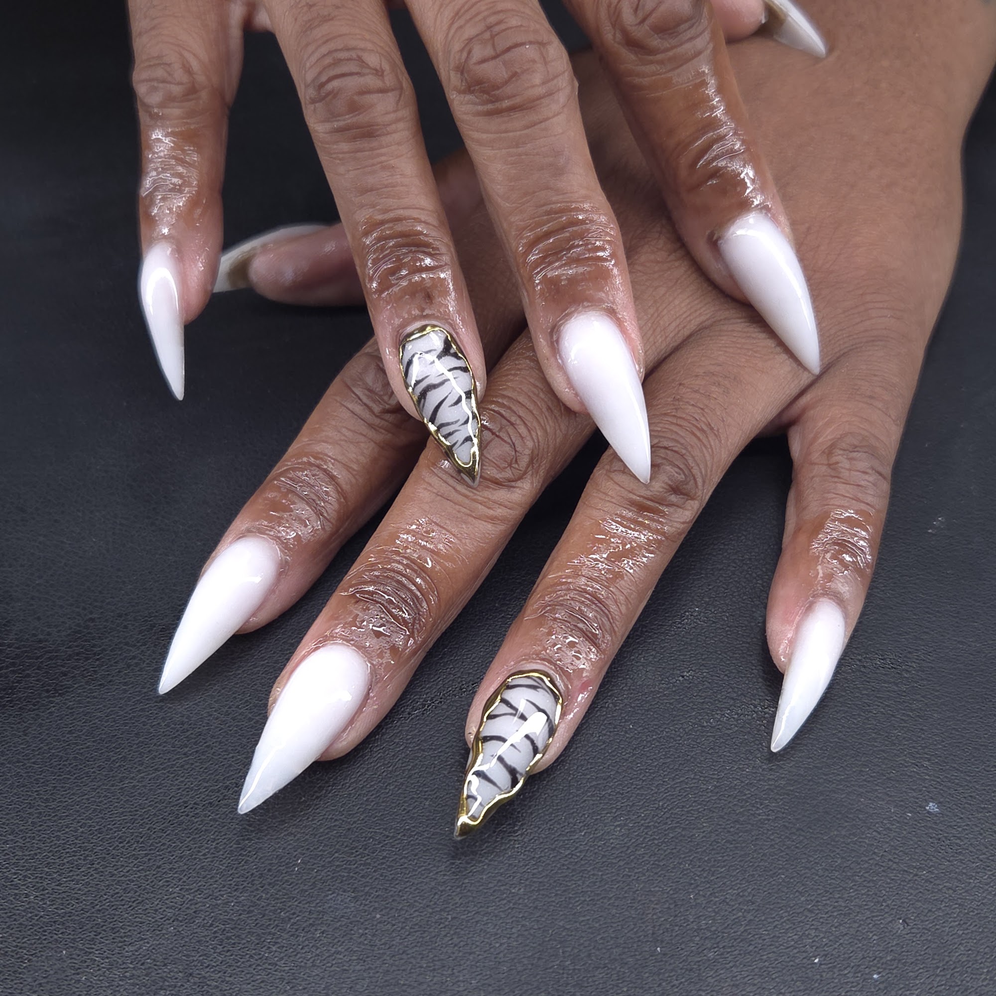 Nailsbyniknak 5557 FL-7, Tamarac Florida 33319