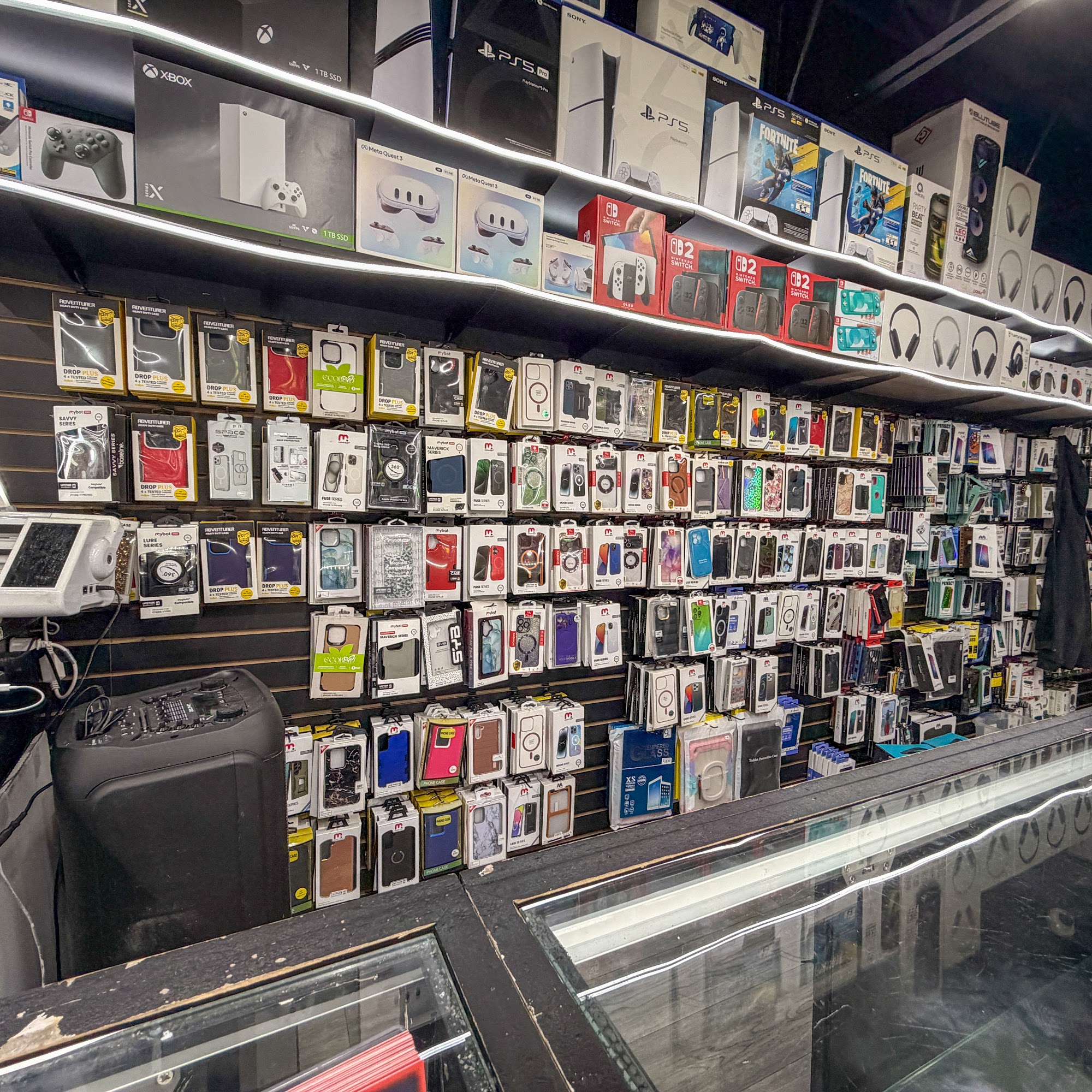 Universal Cell Champs Tampa