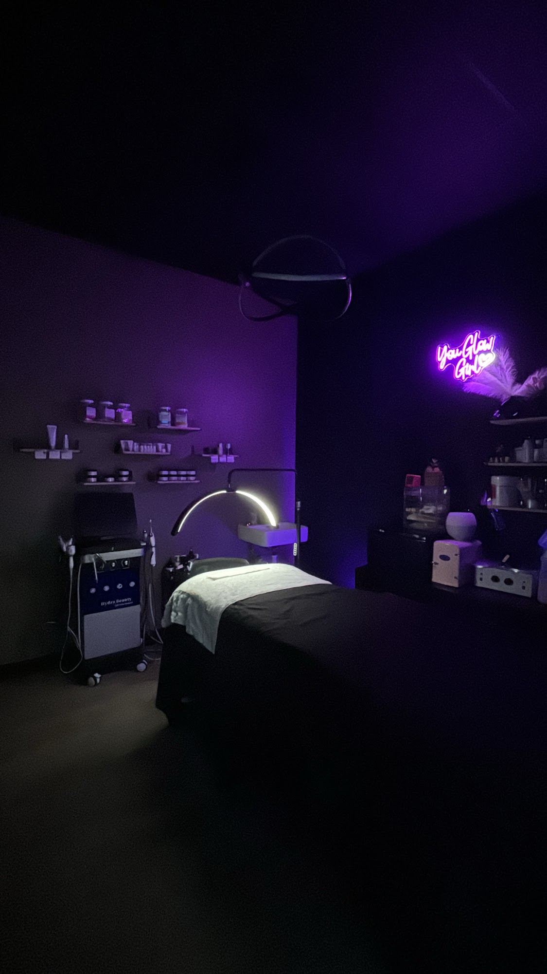 Ur Glow Esthetician 40166 US Hwy 19 N, Tarpon Springs Florida 34689