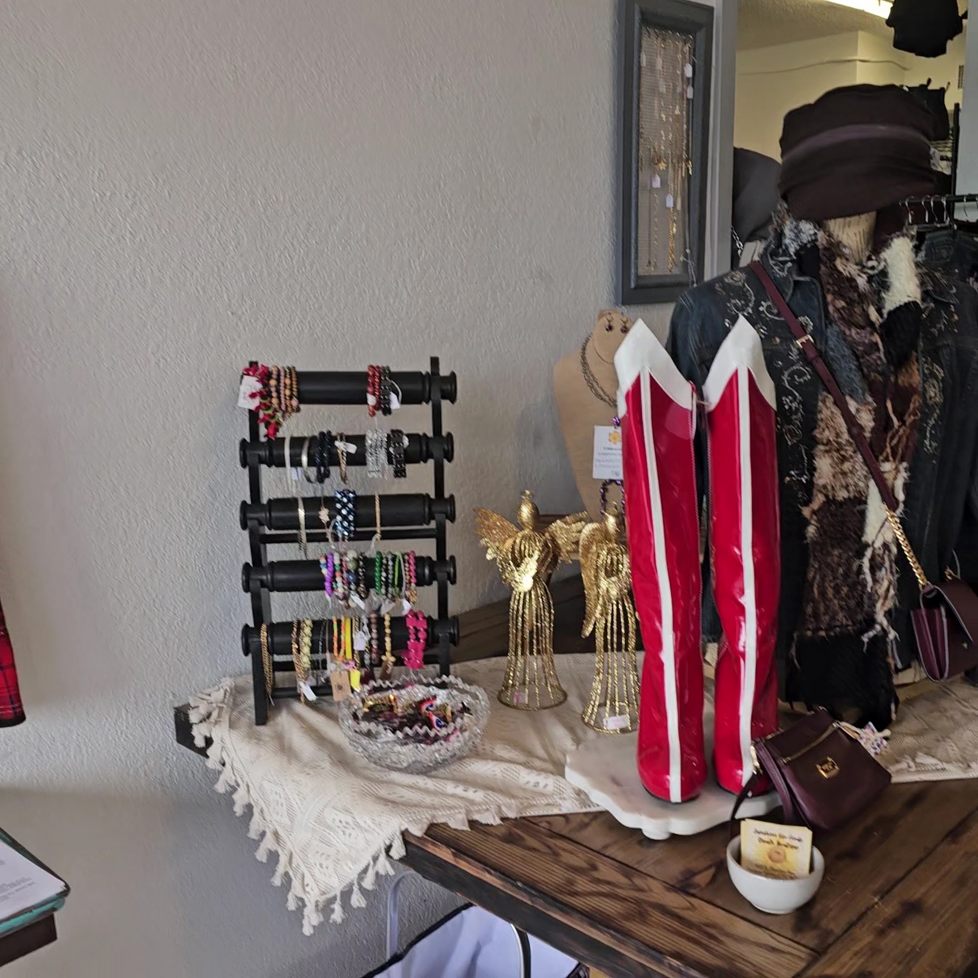 Sunshine Eco-Finds Resale Boutique