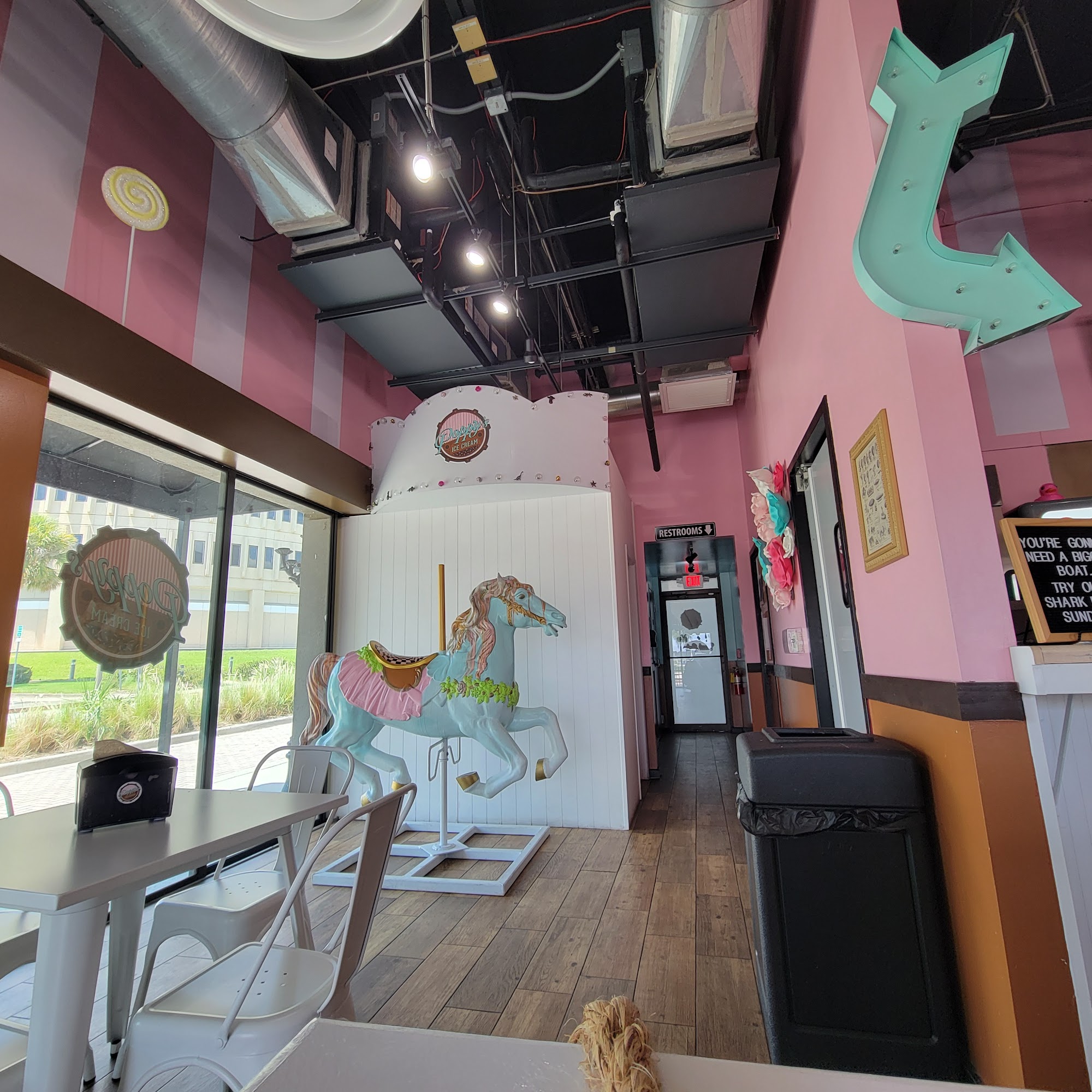 Poppy's Ice Cream and Pop Shop Tavares